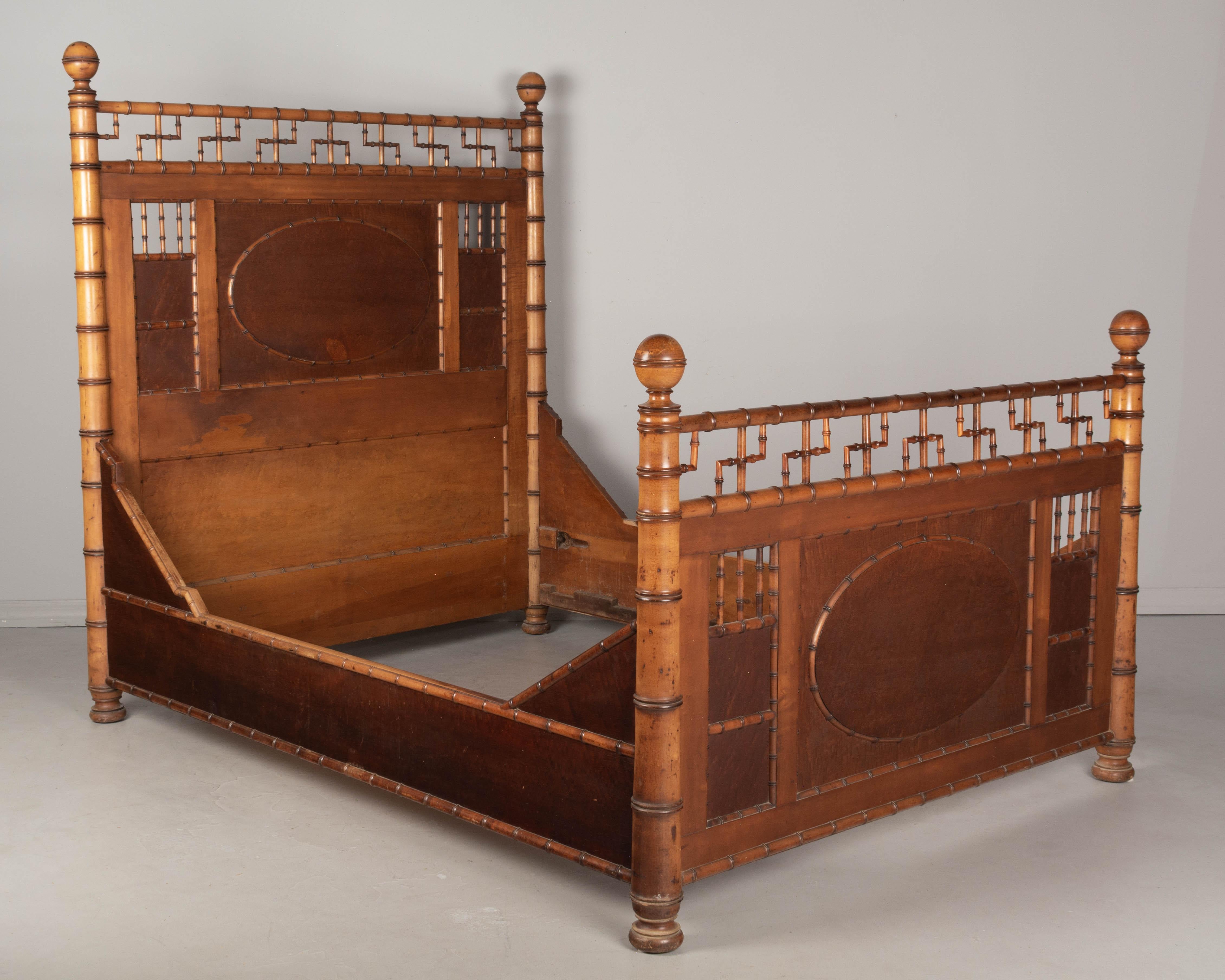 19. Jahrhundert R.J. Aesthetic Movement Faux Bambus-Bett (Nordamerikanisch) im Angebot