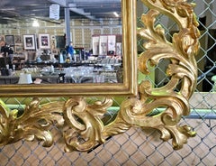 19. Jahrhundert Rokoko Stil Giltwood Foliate verzierten großen Spiegel