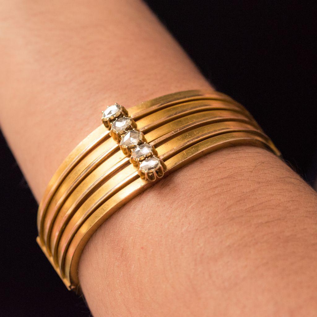 Bracelet jonc en or jaune mat et diamants taille rose du XIXe sicle en vente 7