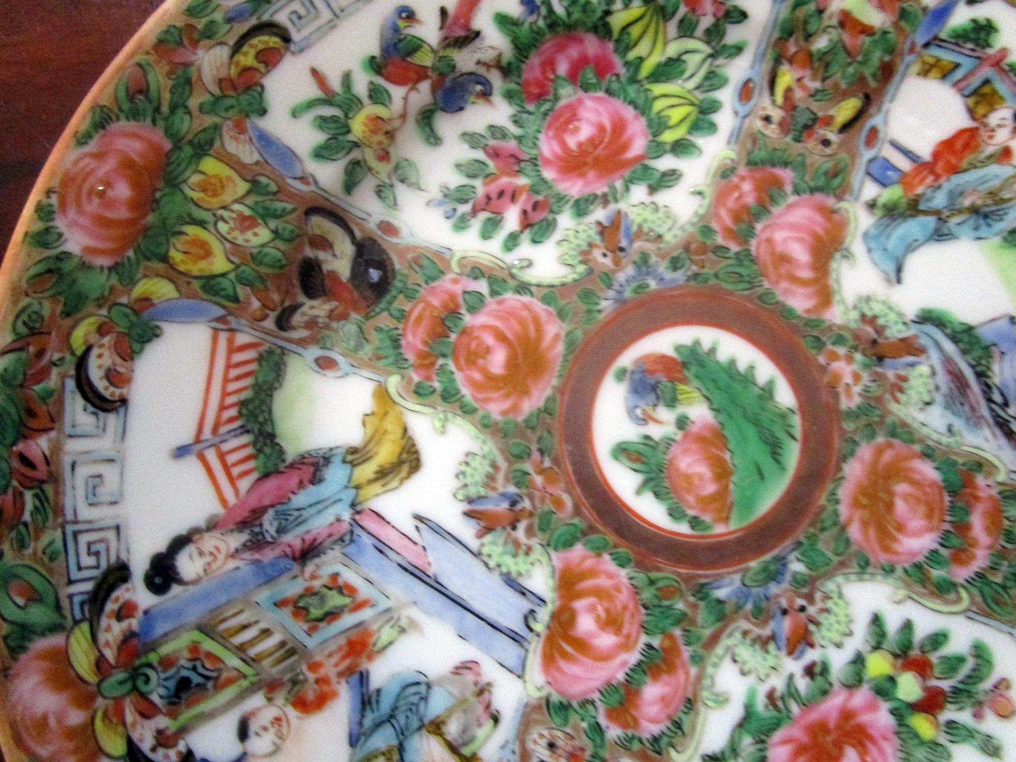 Painted 19th Century Rose Medallion Chinese Export Dessert Plate Set of Four