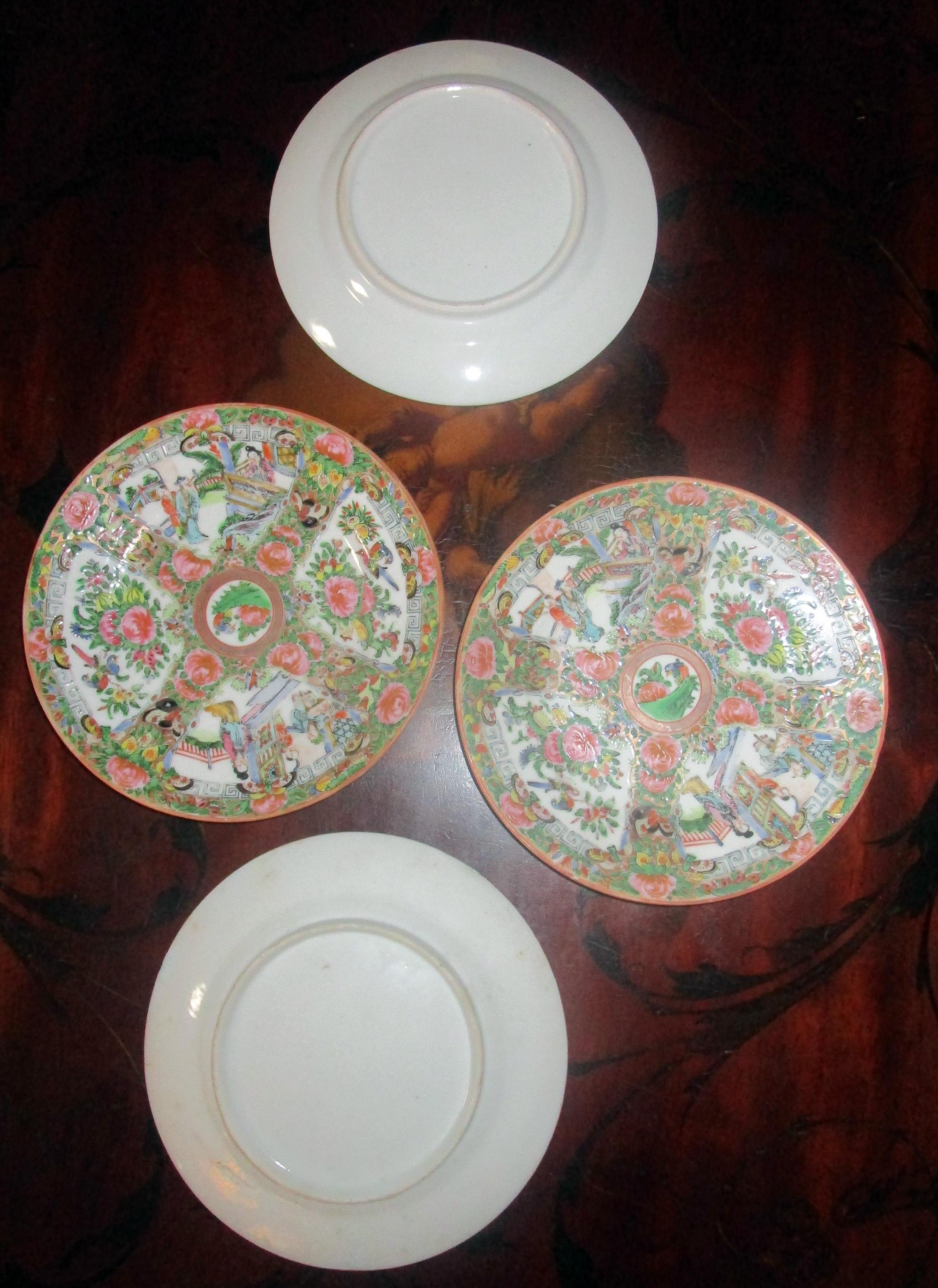 19th Century Rose Medallion Chinese Export Dessert Plate Set of Four In Good Condition In Savannah, GA