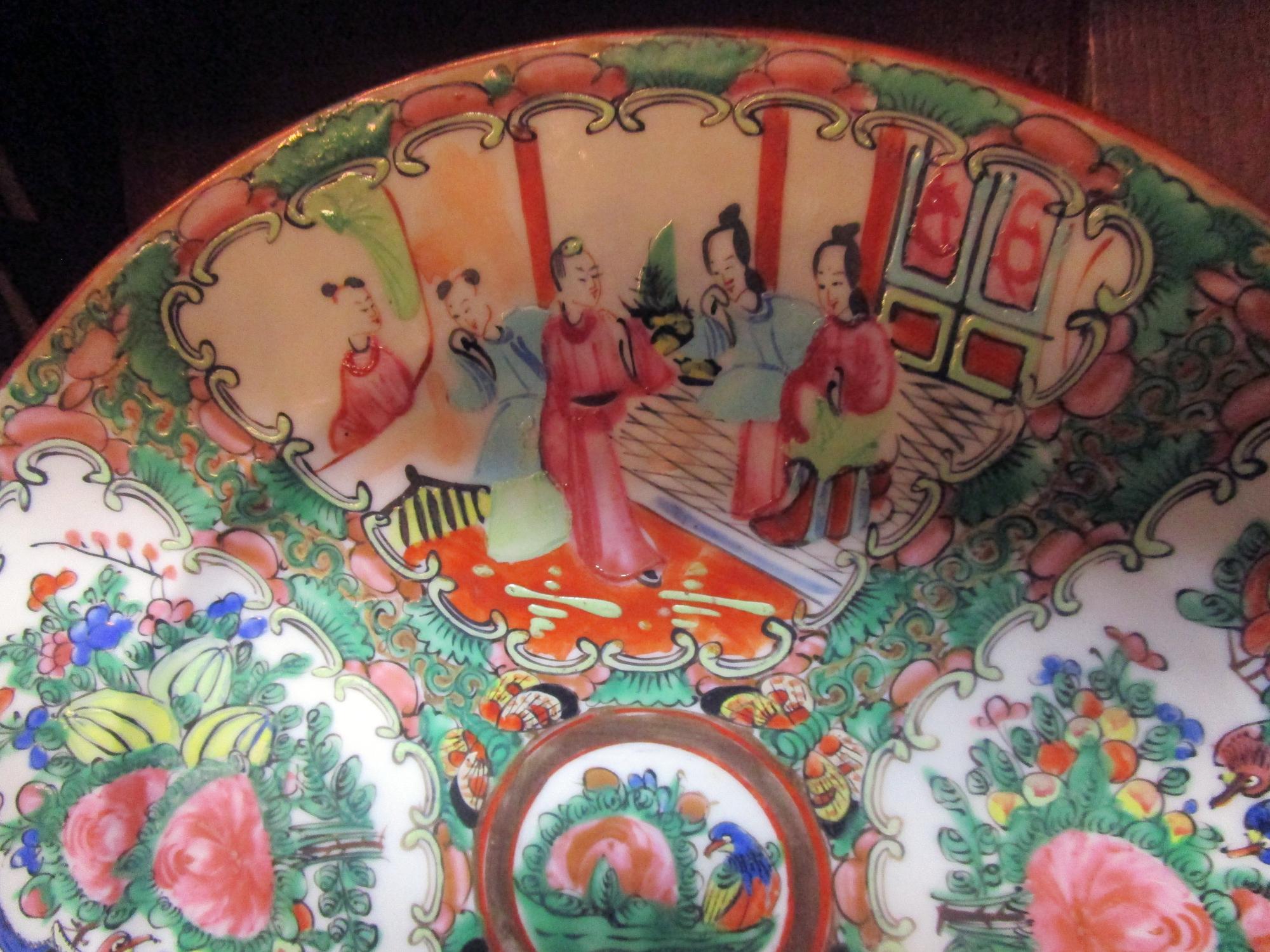 Porcelain 19th Century Rose Medallion Chinese Export Dinner Plate Set of Four