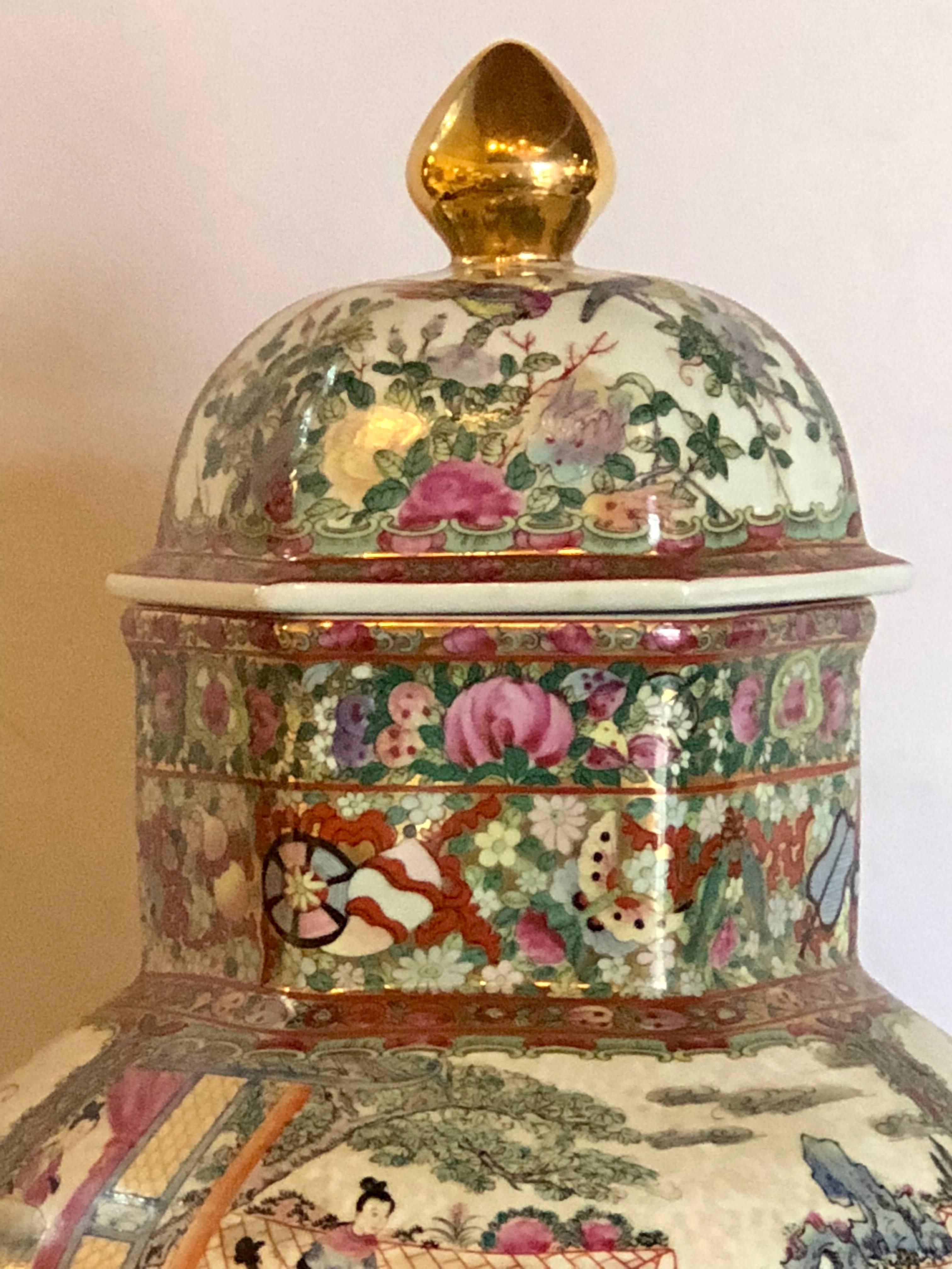 19th century (?) rose Medellin large covered jar Ching Dynasty. Provenance P.M. Tung Arts. Originally purchased from the Manhattan Art and Antique Center as seen in the photos.