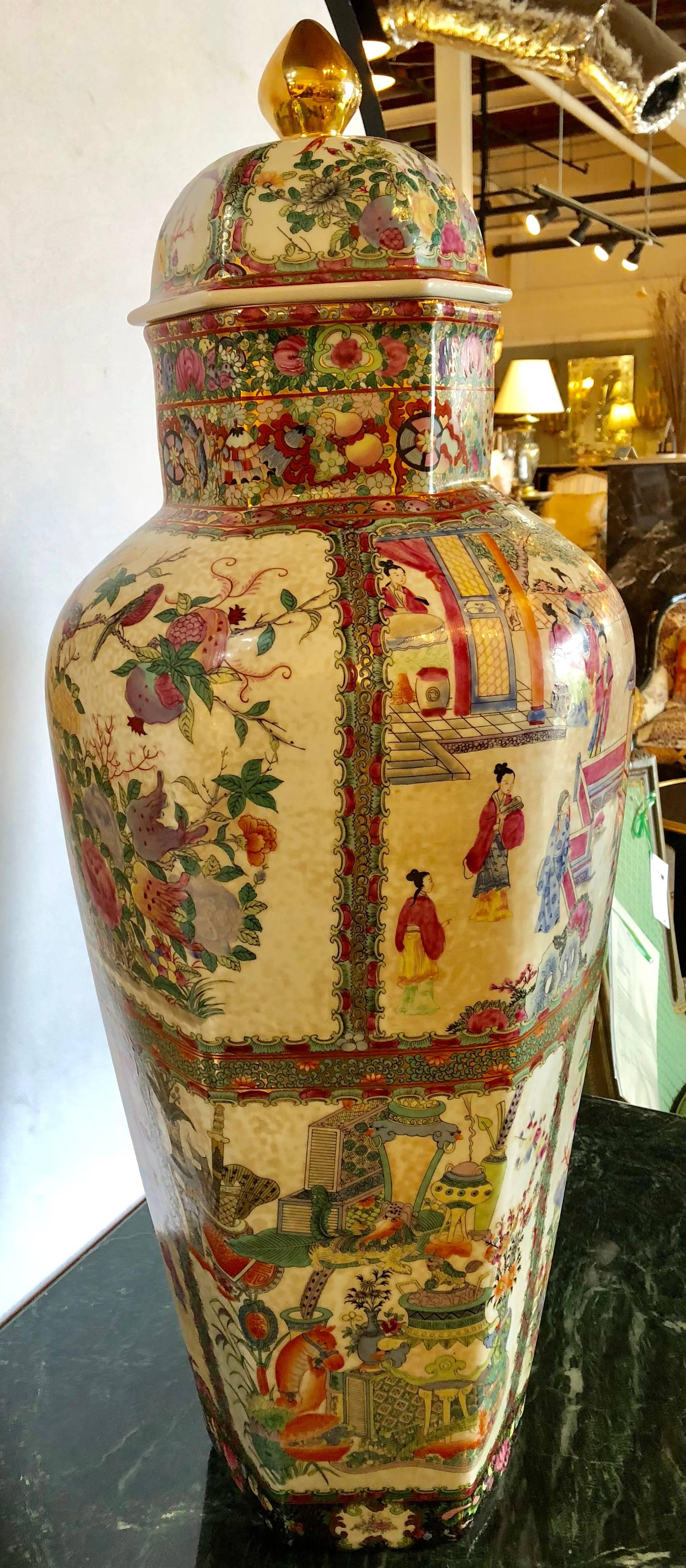 19th Century Rose Medellin Large Covered Jar Ching Dynasty 1