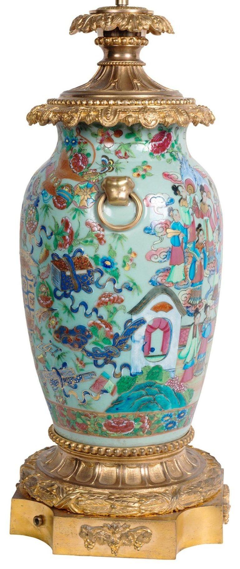 Exportation chinoise Vase / lampe médaillon en bronze doré rose du 19ème siècle