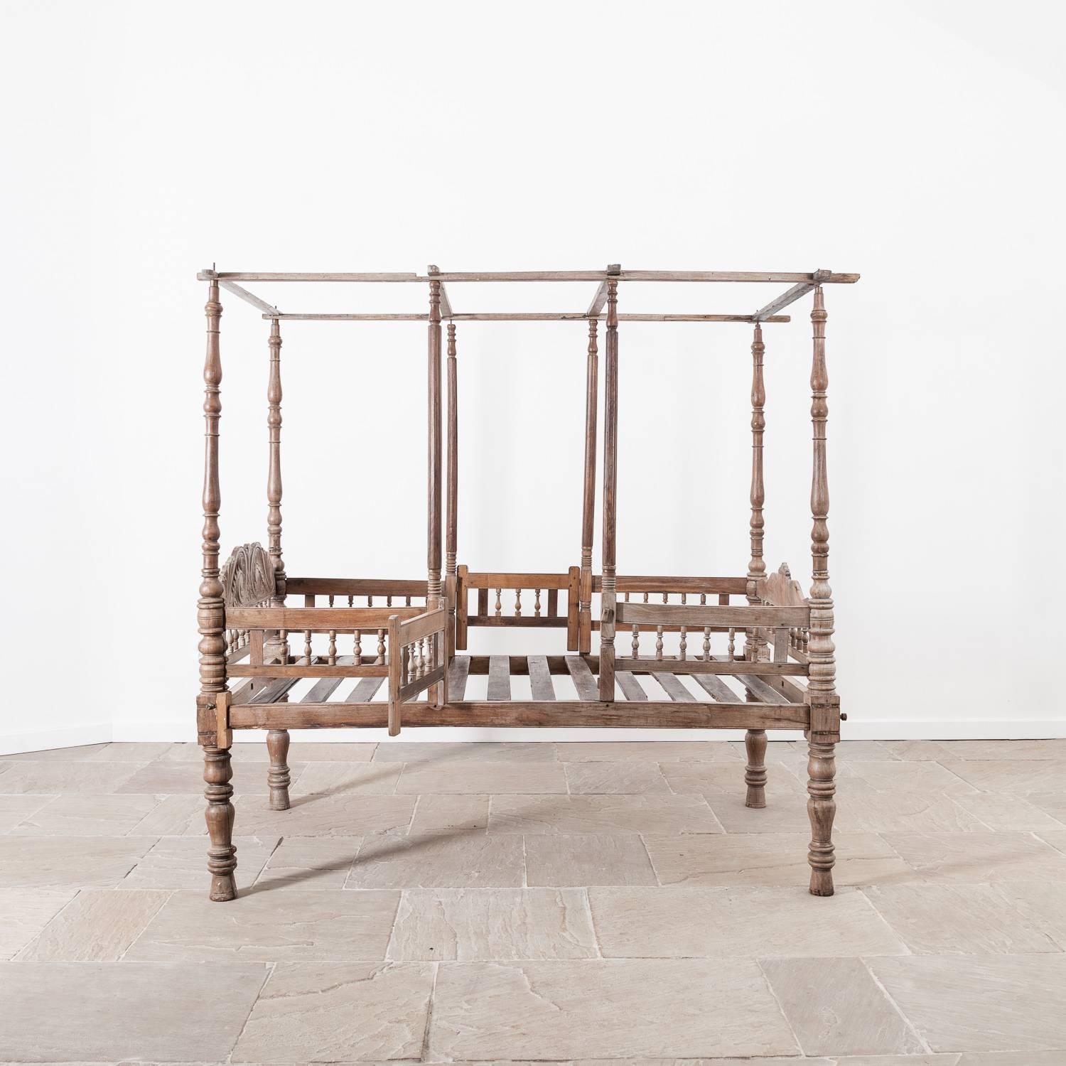 19th Century Rosewood and Teak Bed from Western Rajasthan, India 1