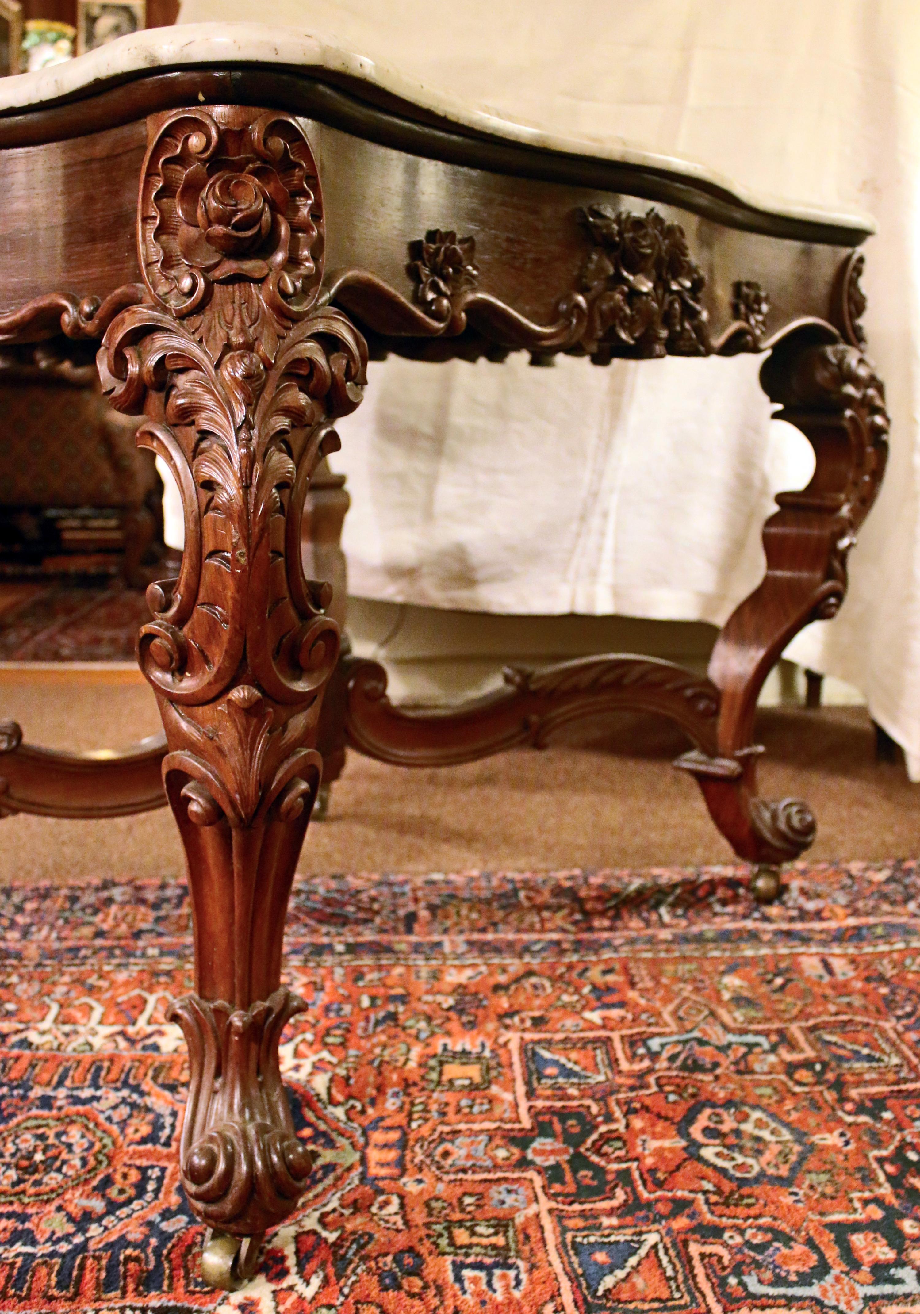 American 19th Century Rosewood Center Table Attributed to Joseph Meeks For Sale