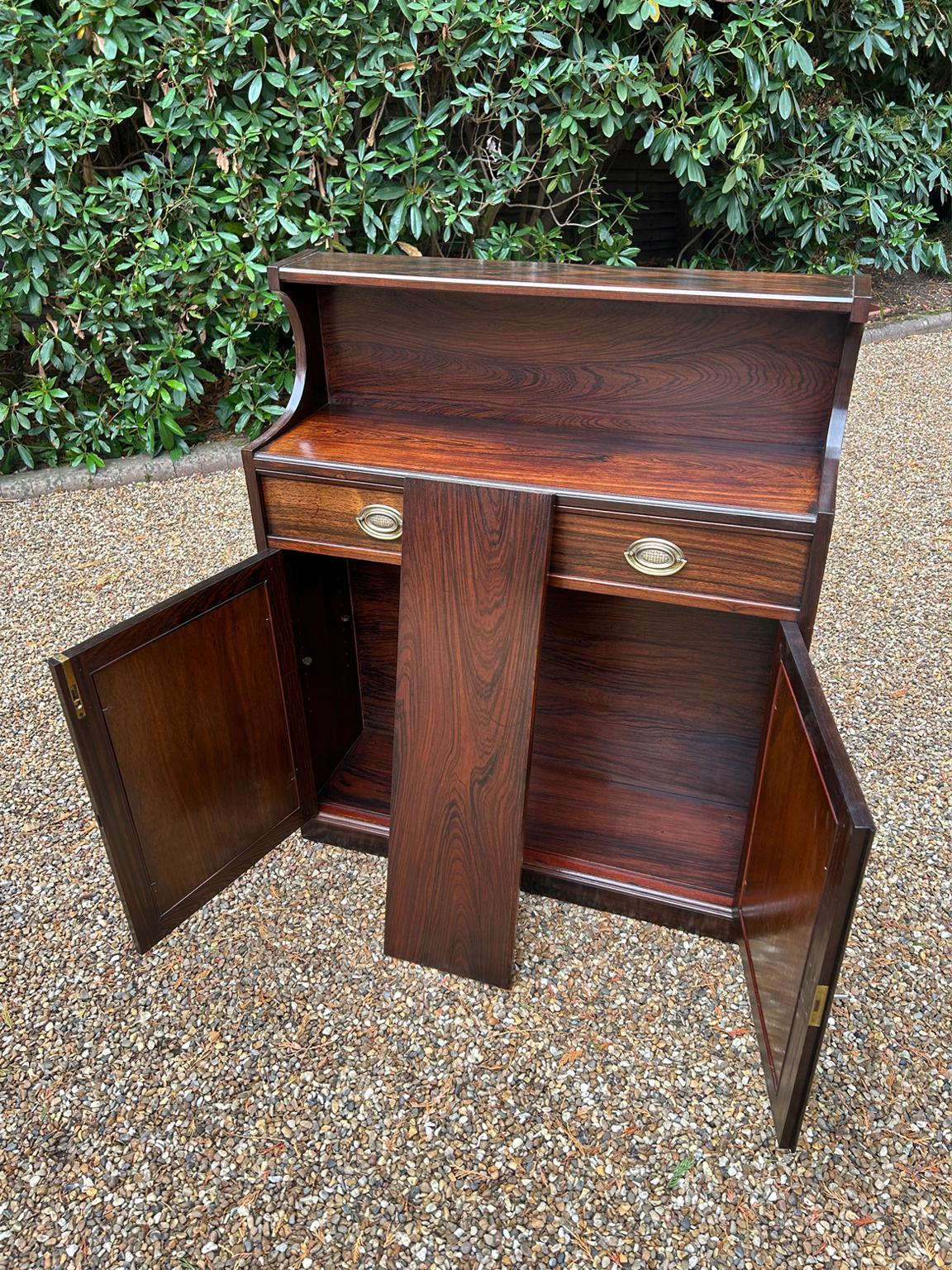 Chiffoniere in palissandro del XIX secolo in vendita 3