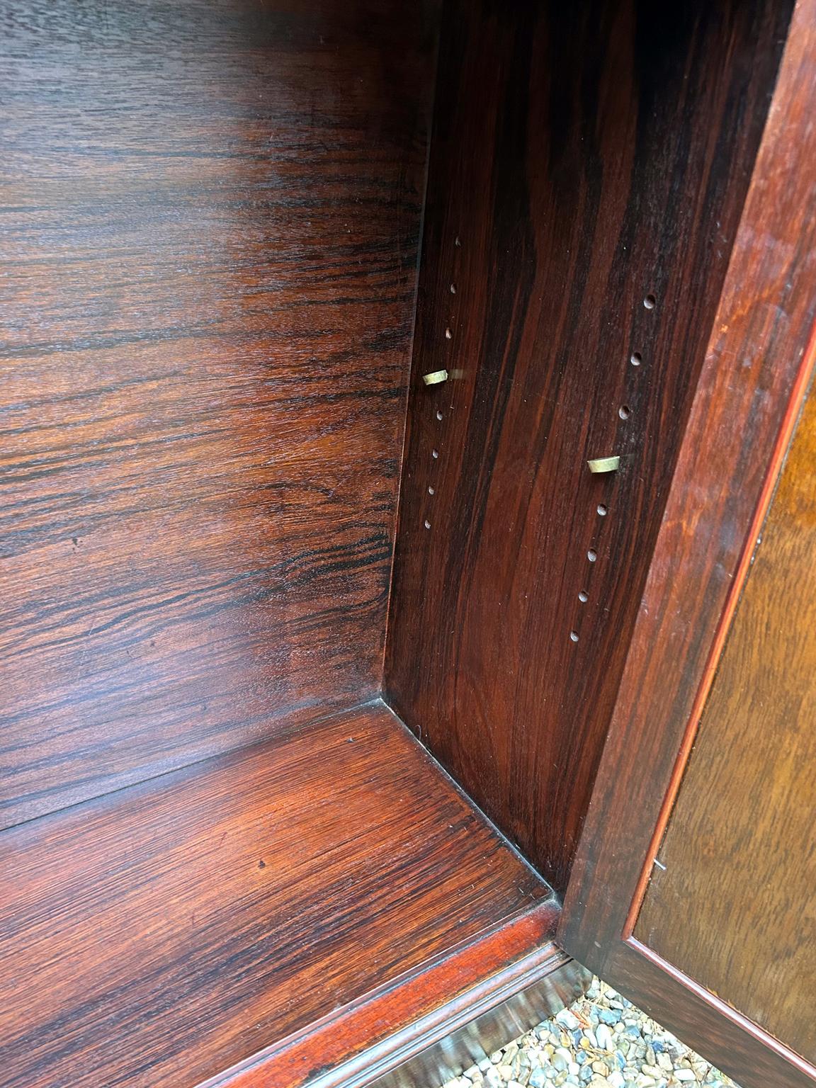 Chiffoniere in palissandro del XIX secolo in vendita 4