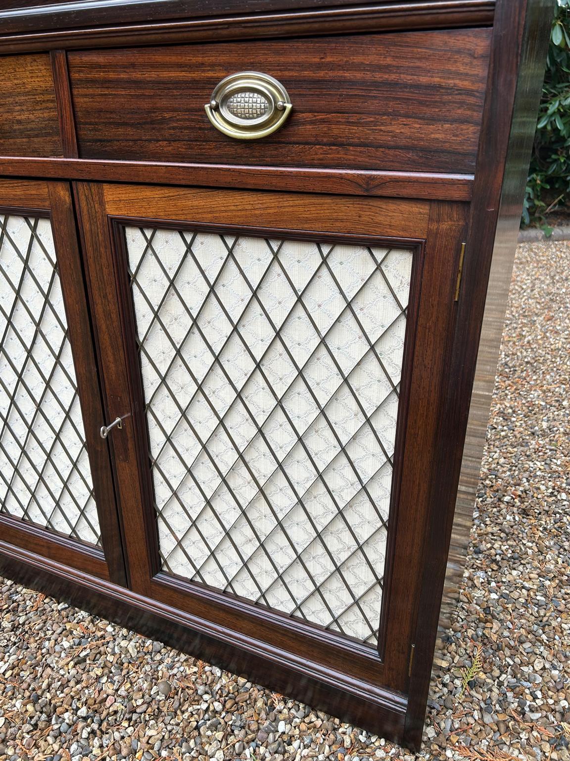 Chiffoniere in palissandro del XIX secolo in vendita 6