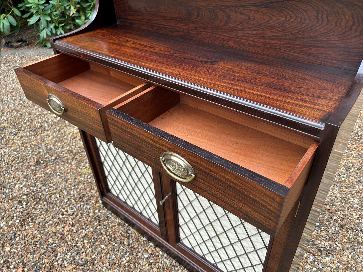 Palissandro Chiffoniere in palissandro del XIX secolo in vendita