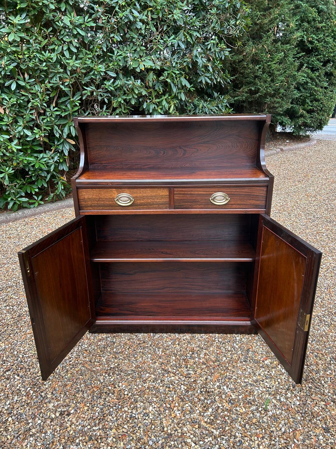 Chiffoniere in palissandro del XIX secolo in vendita 1