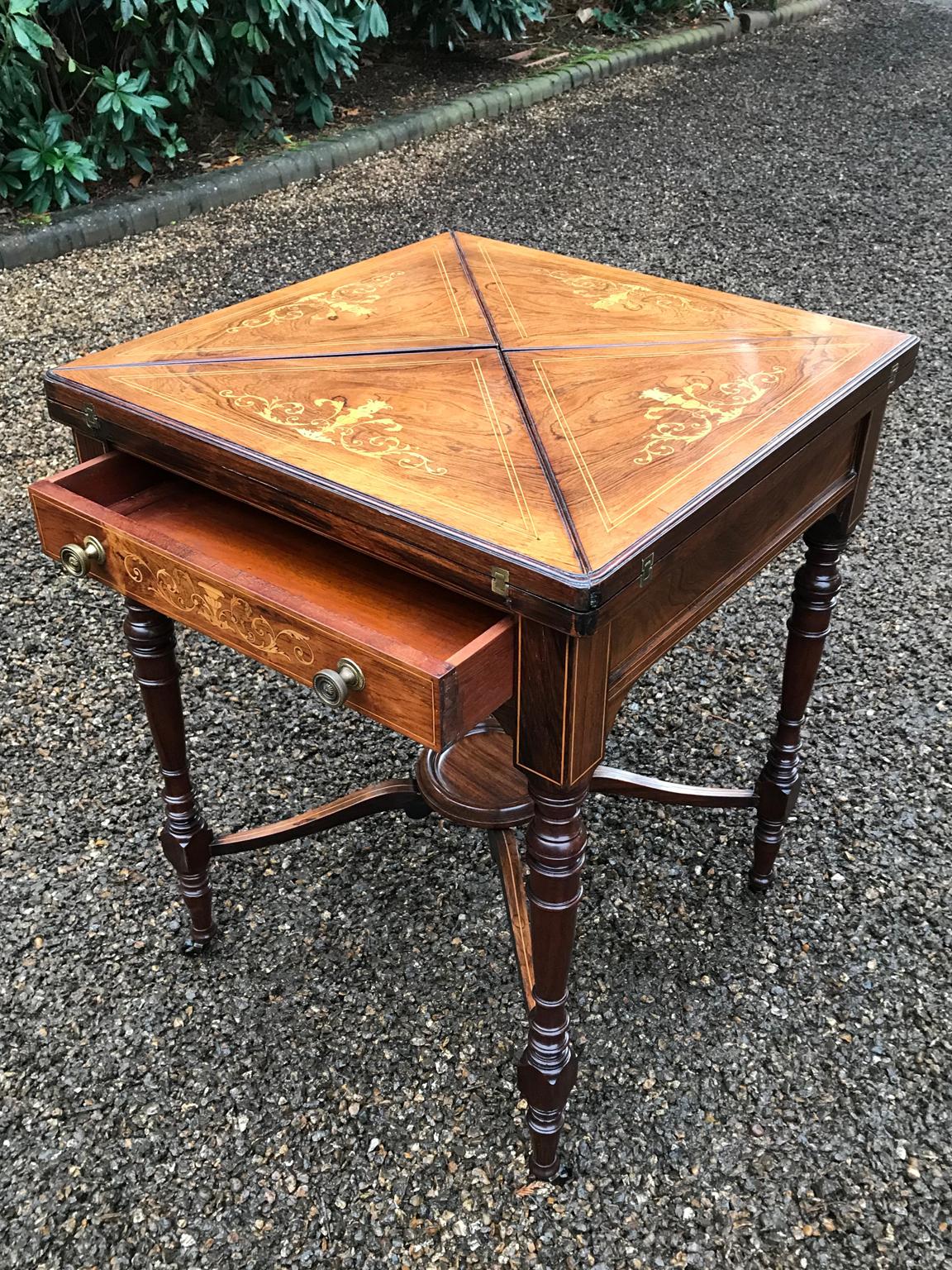 19th Century Rosewood Envelope Card Table (19. Jahrhundert)