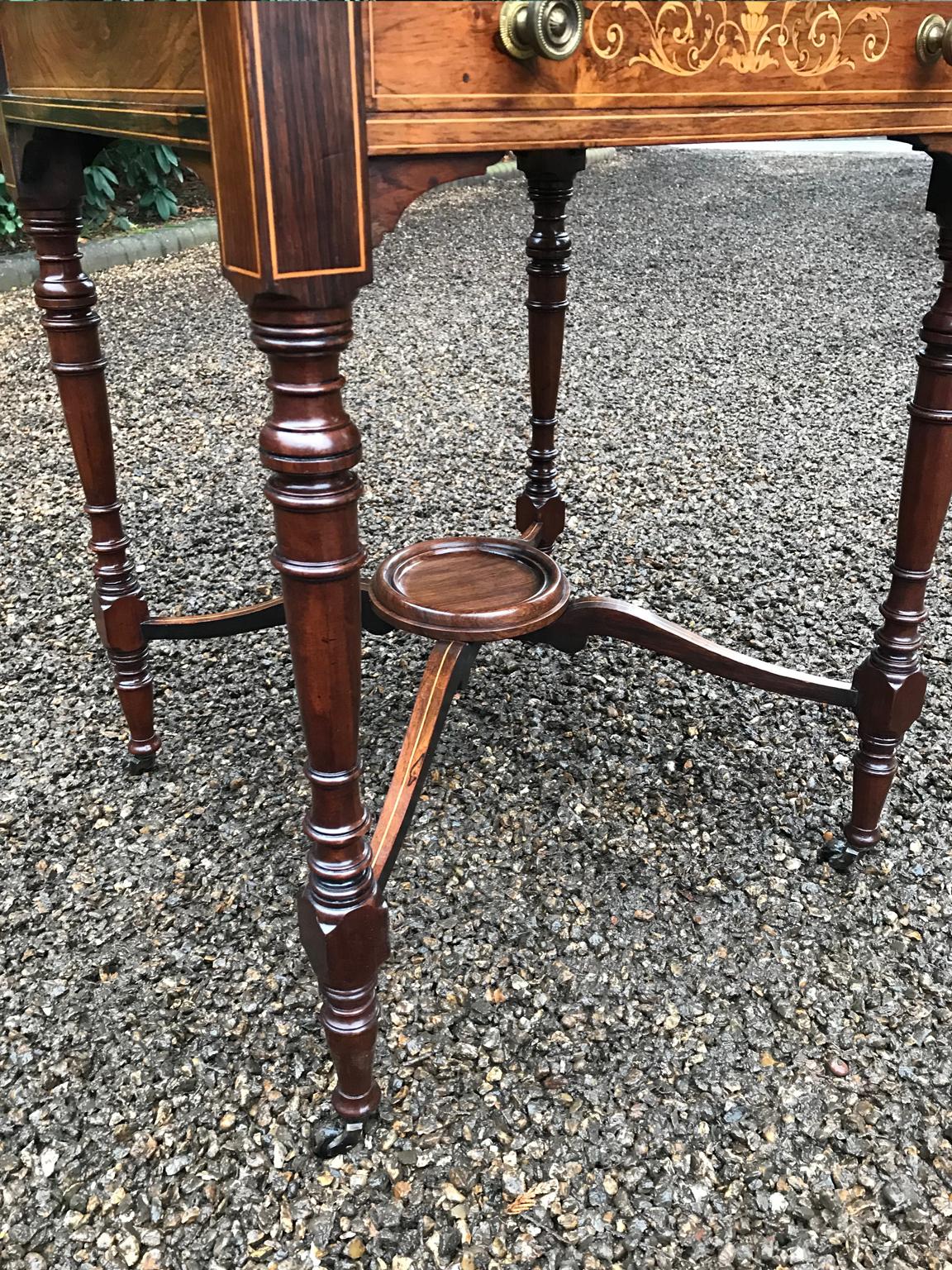 19th Century Rosewood Envelope Card Table (Rosenholz)