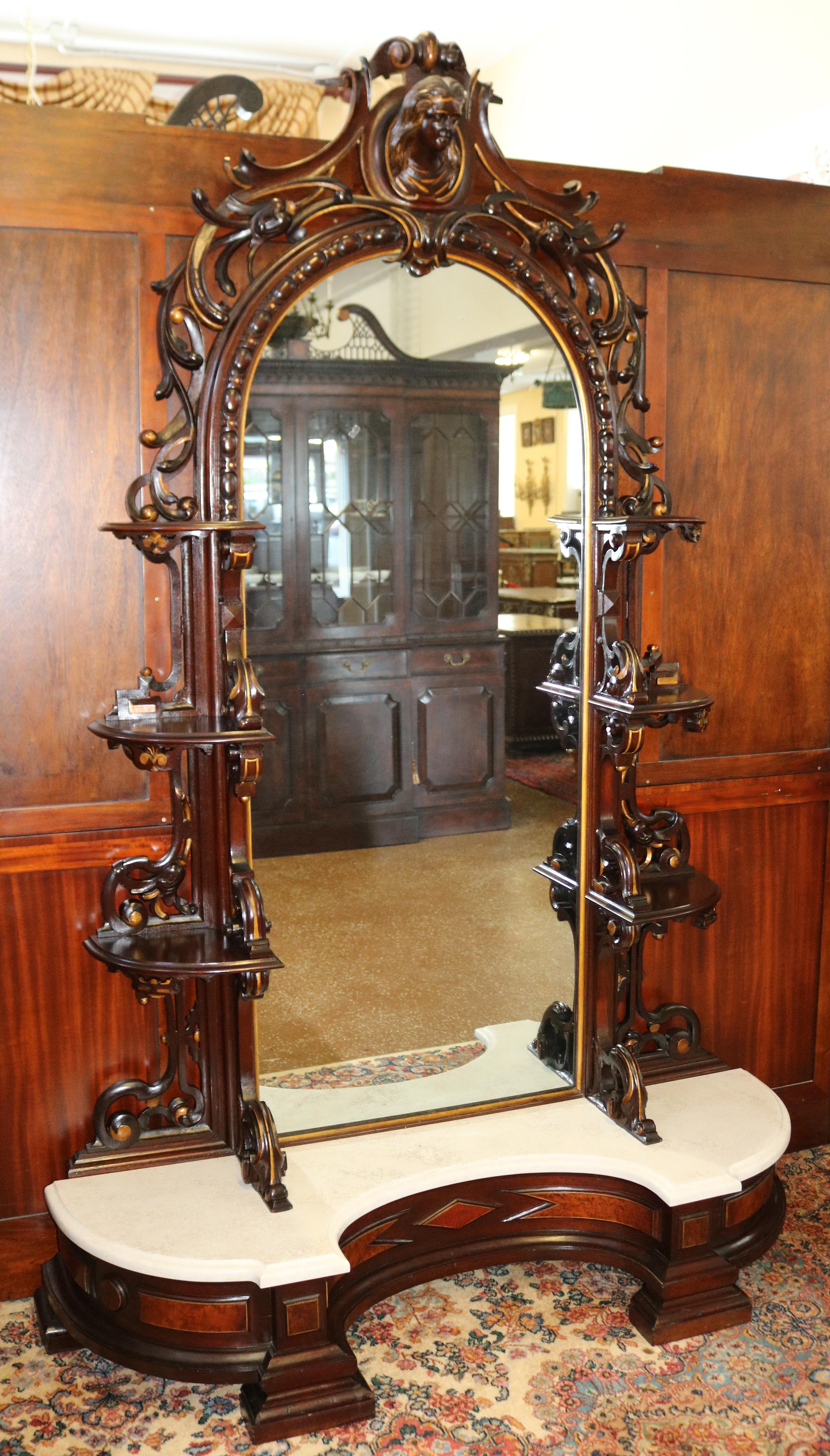 Victorien Miroir de pilier figuratif en bois de rose du 19ème siècle attribué à Mitchell & Rammelsberg en vente