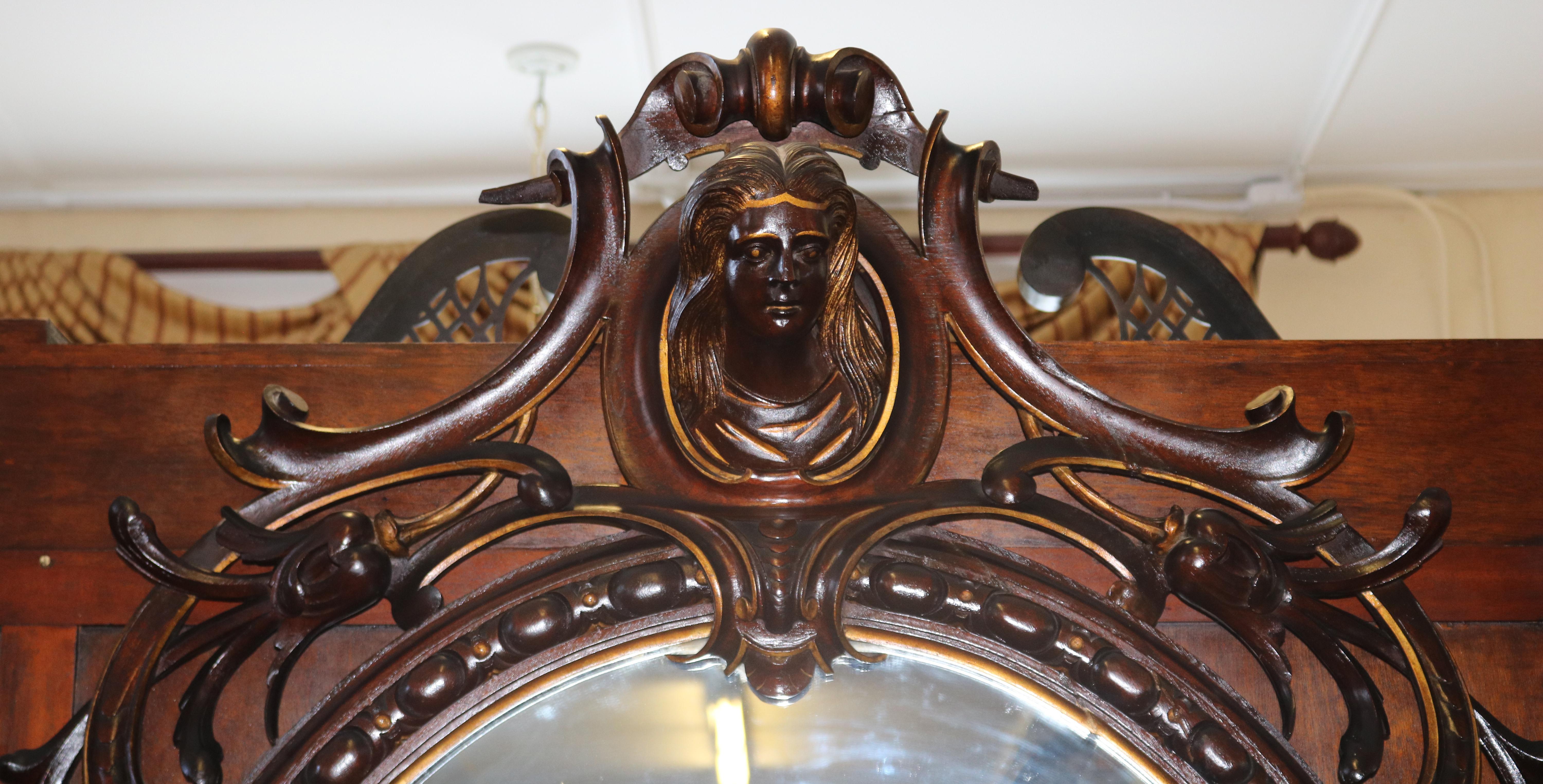 Miroir de pilier figuratif en bois de rose du 19ème siècle attribué à Mitchell & Rammelsberg Bon état - En vente à Long Branch, NJ