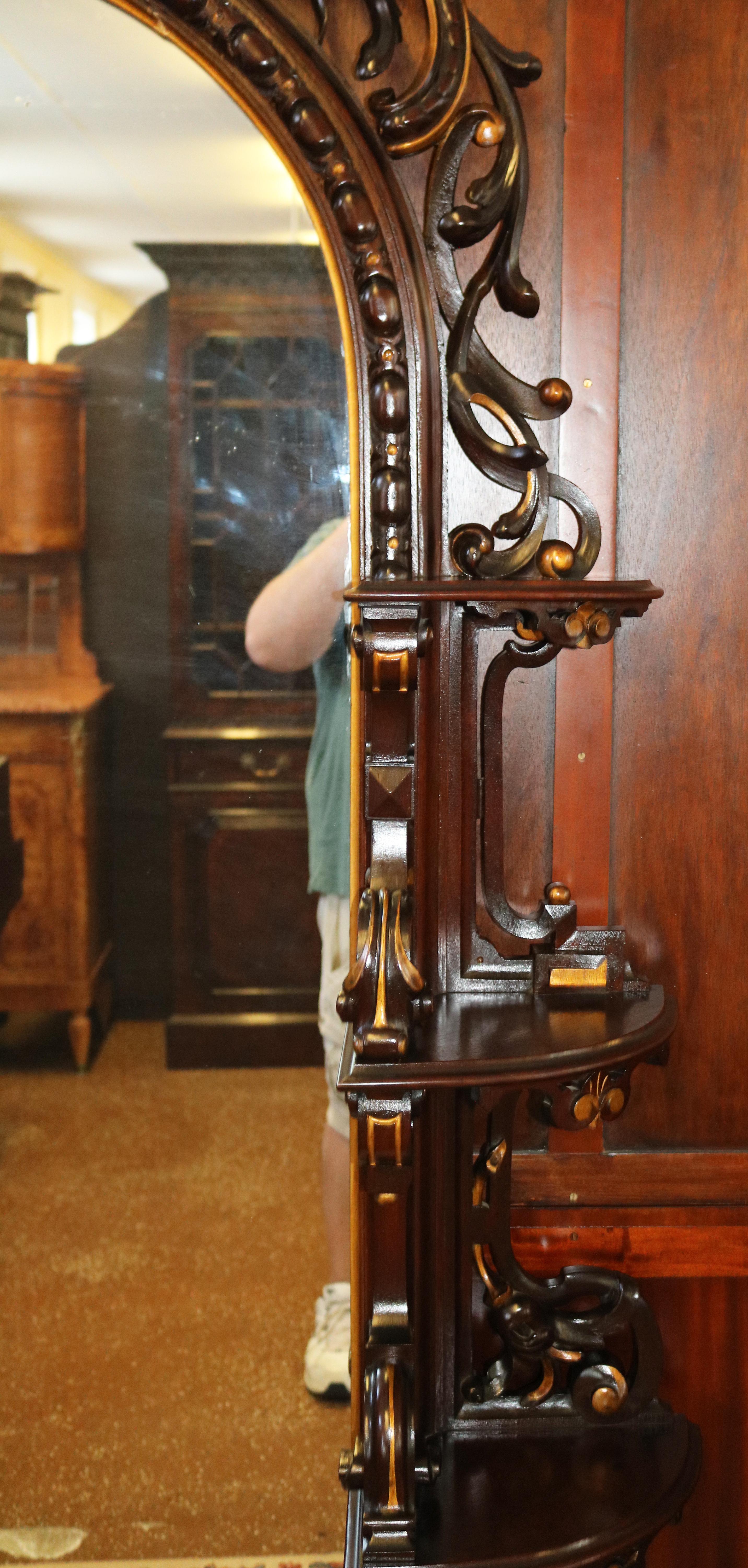 Miroir de pilier figuratif en bois de rose du 19ème siècle attribué à Mitchell & Rammelsberg en vente 2