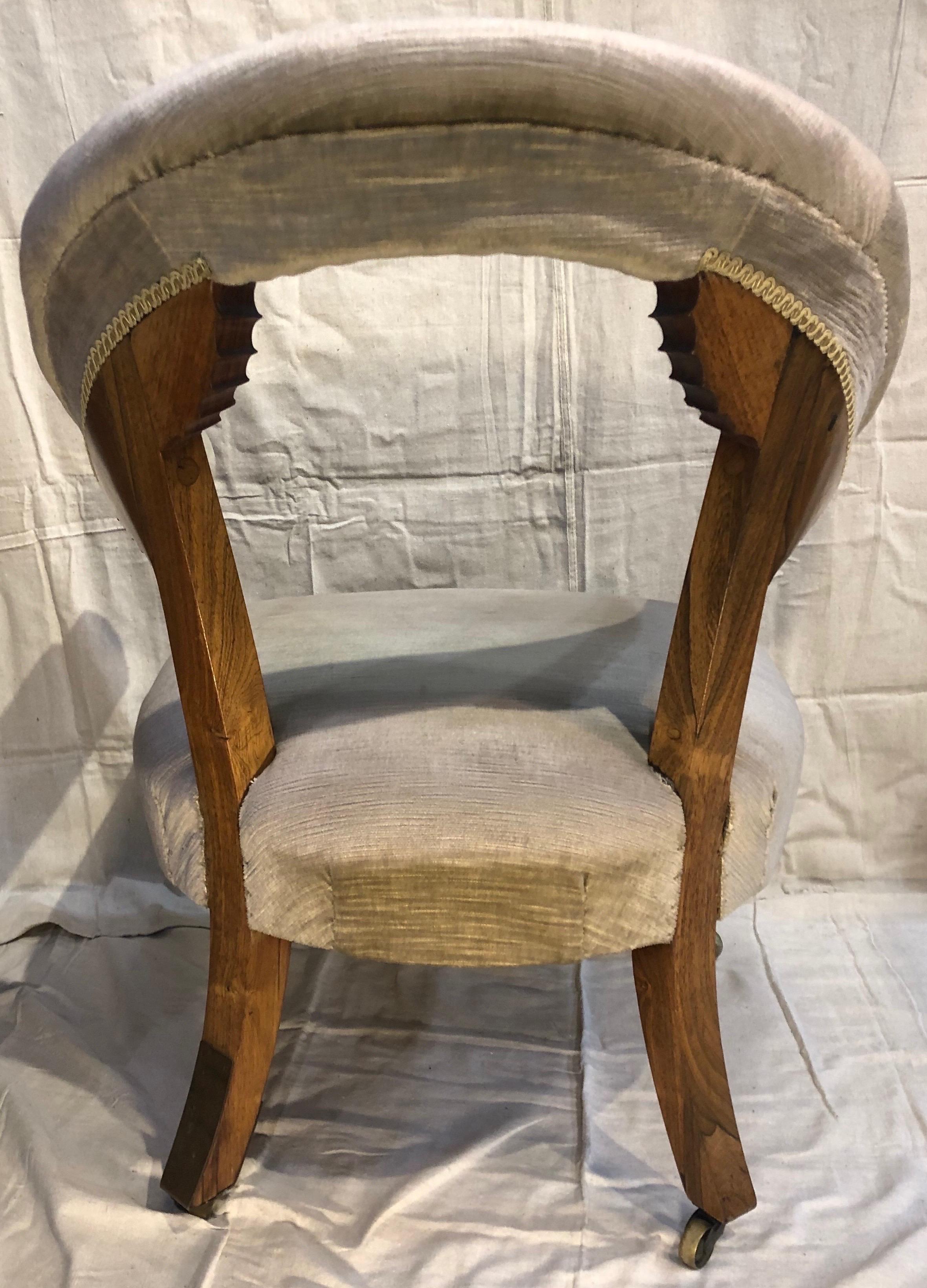 Velours chaise de bibliothèque en bois de rose du 19ème siècle en vente