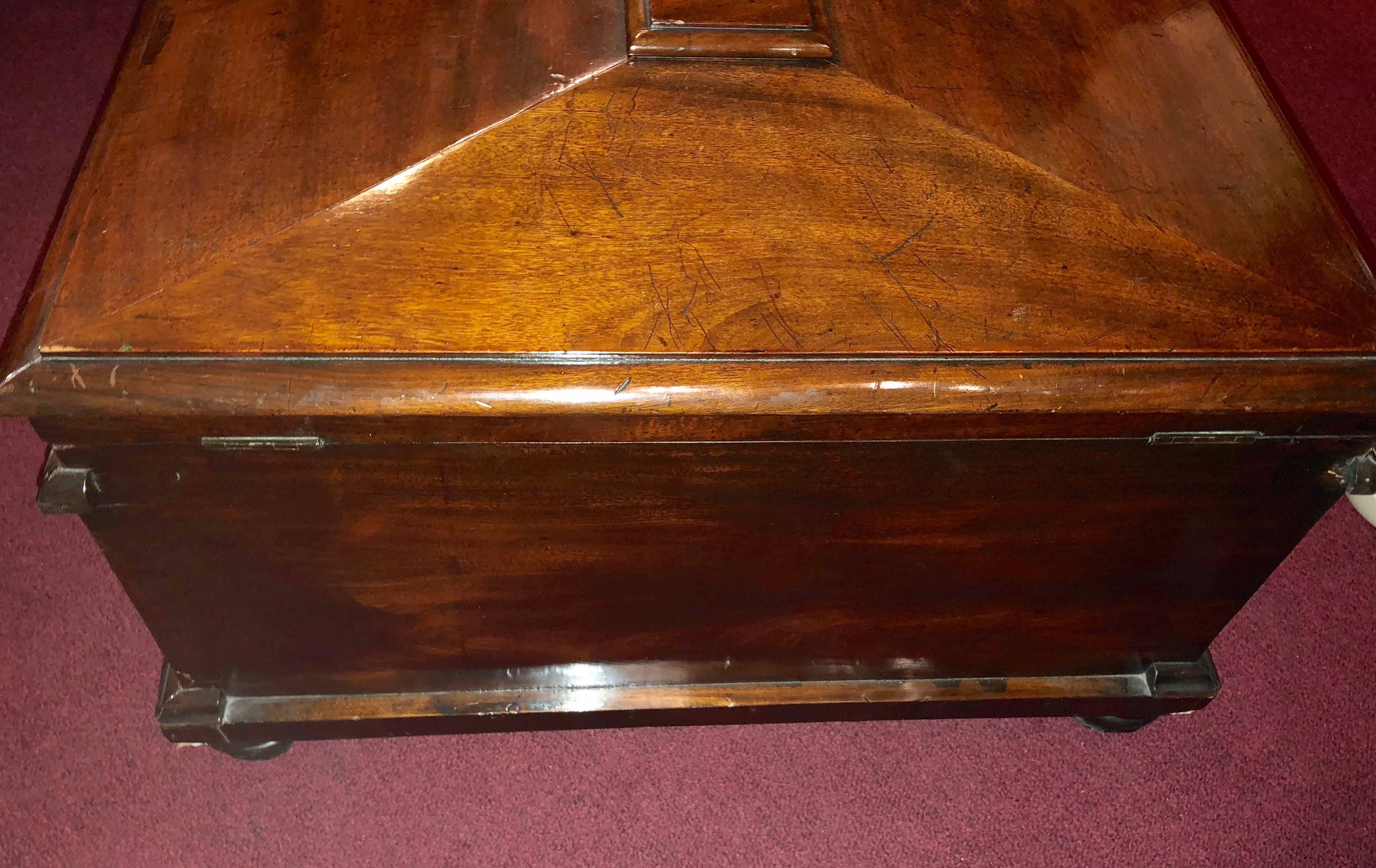 19th Century Rosewood Wine Cooler. Rococo Lead Lined.  In Good Condition In Stamford, CT