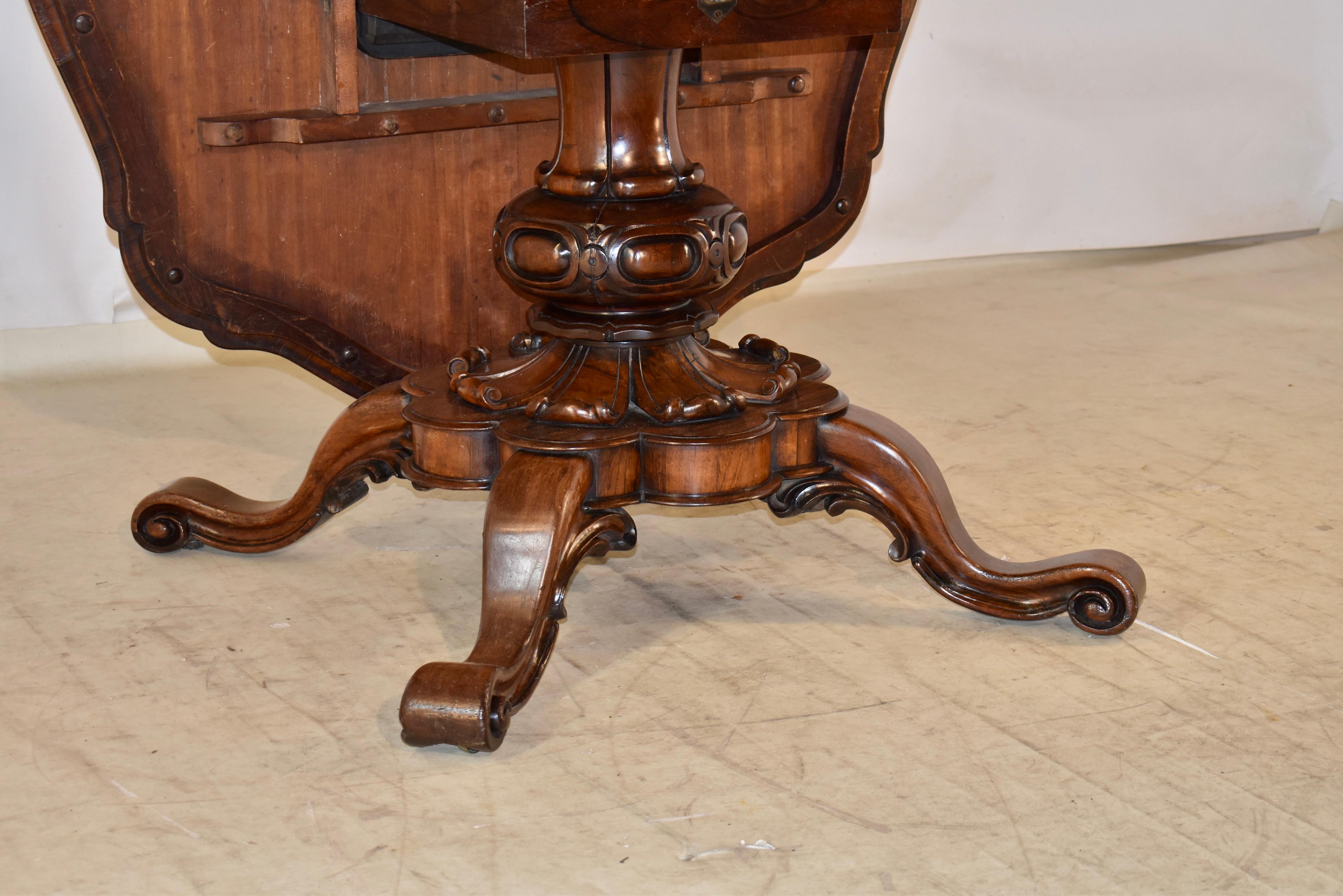 Table à plateau basculant en palissandre du XIXe siècle en vente 1