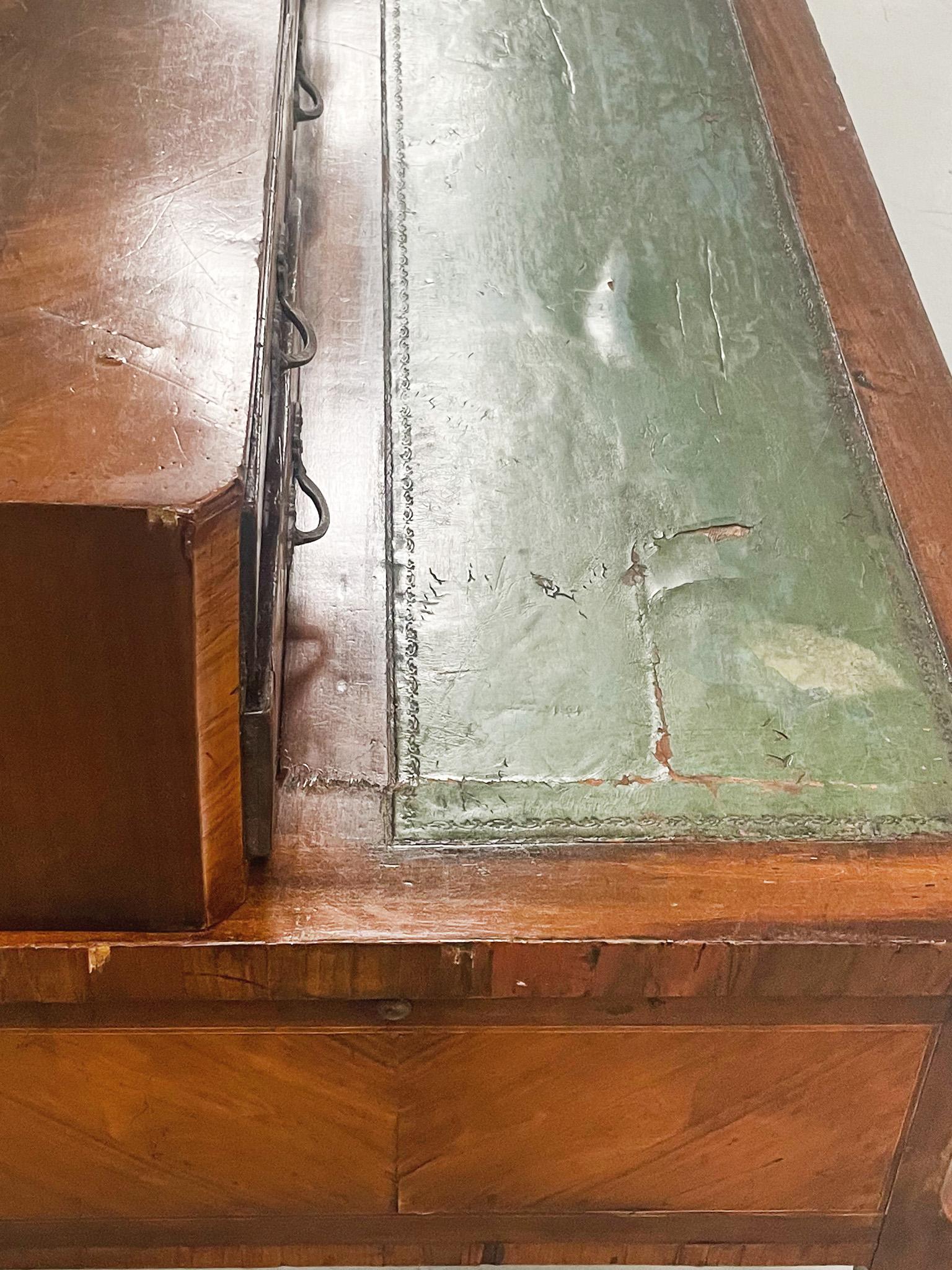 19th Century Rosewood Writing Desk For Sale 5