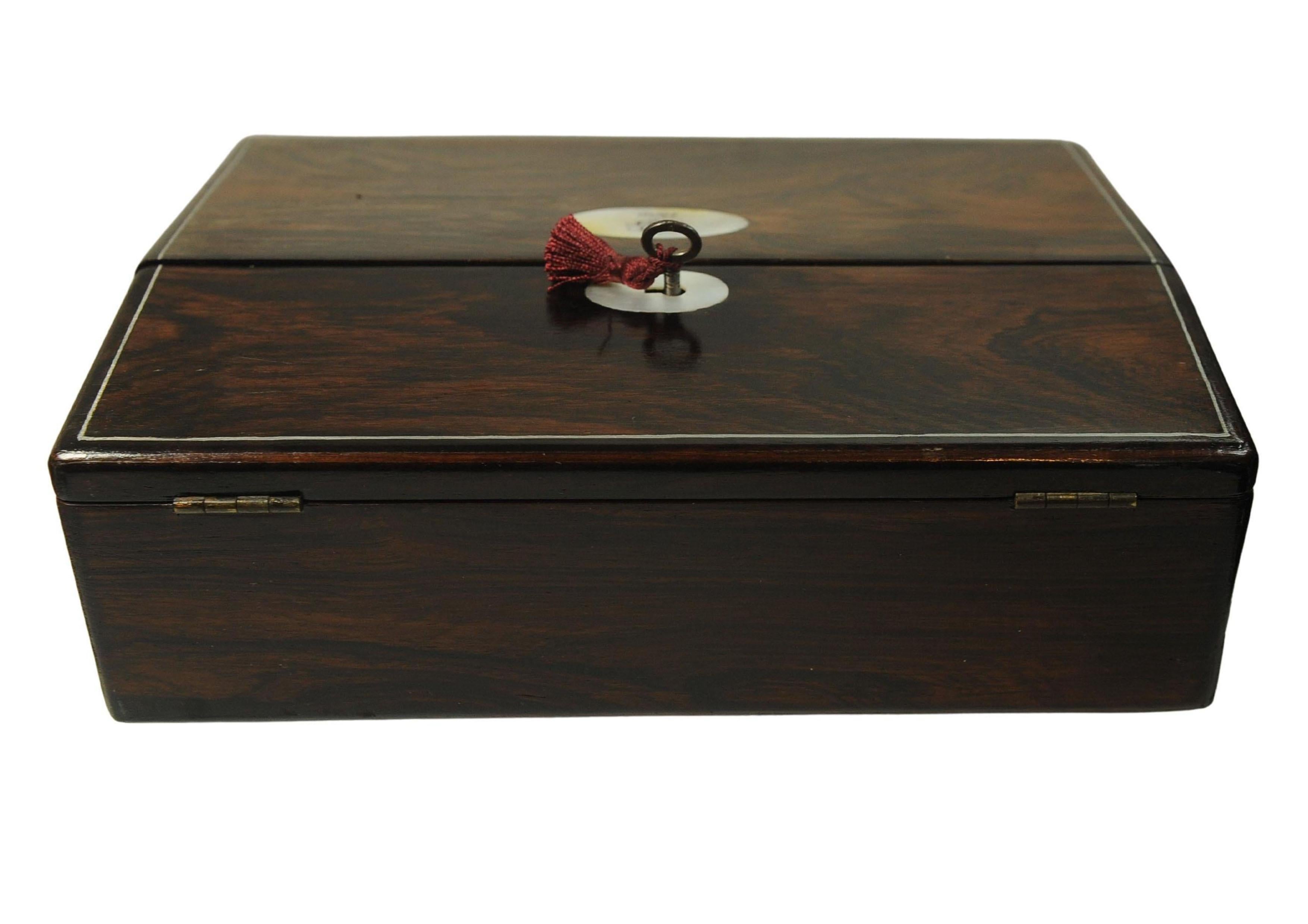 19th Century Rosewood Writing Slope Decorated With Beautiful Inlay Throughout im Angebot 2