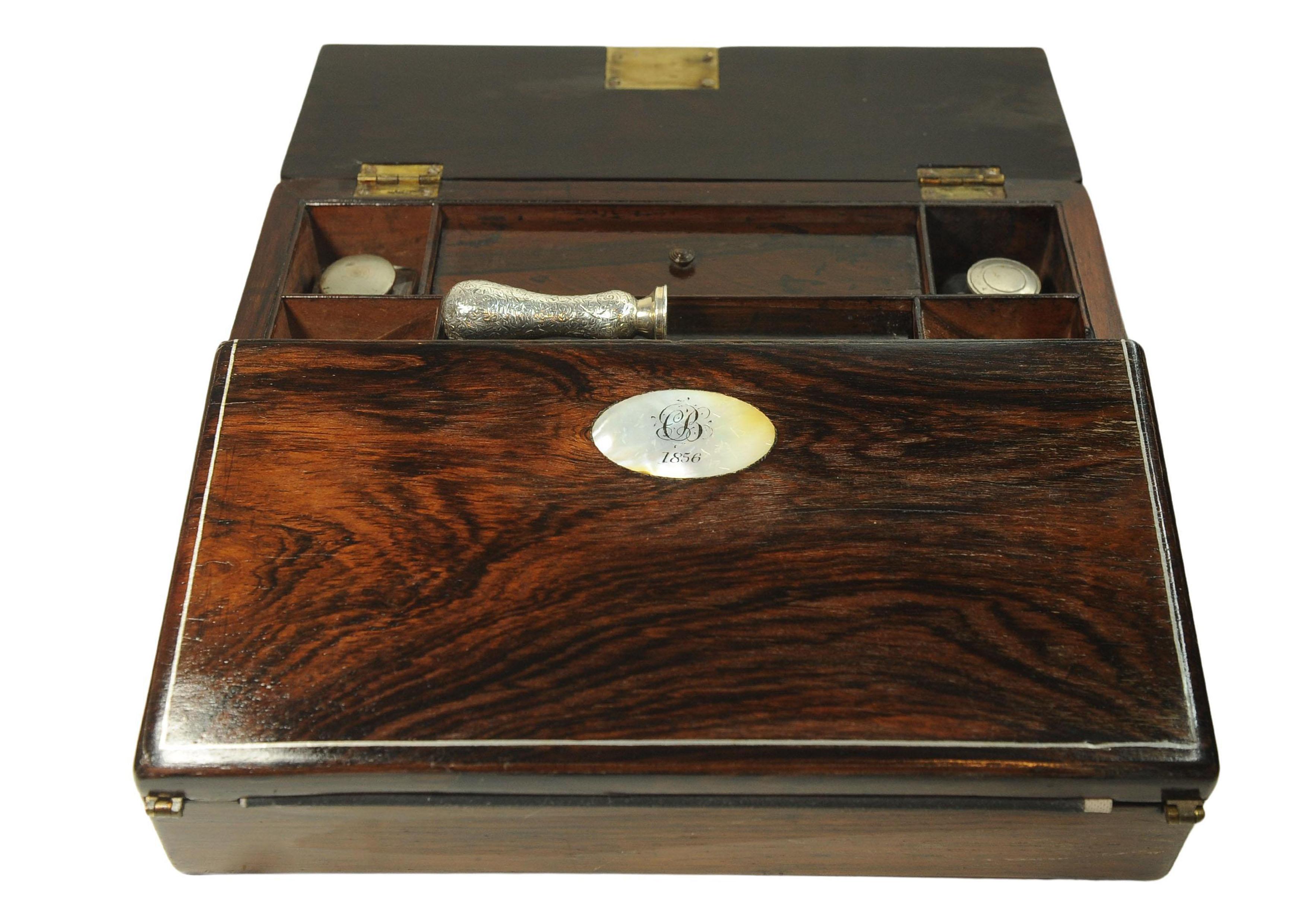 19th Century Rosewood Writing Slope Decorated With Beautiful Inlay Throughout im Angebot 6
