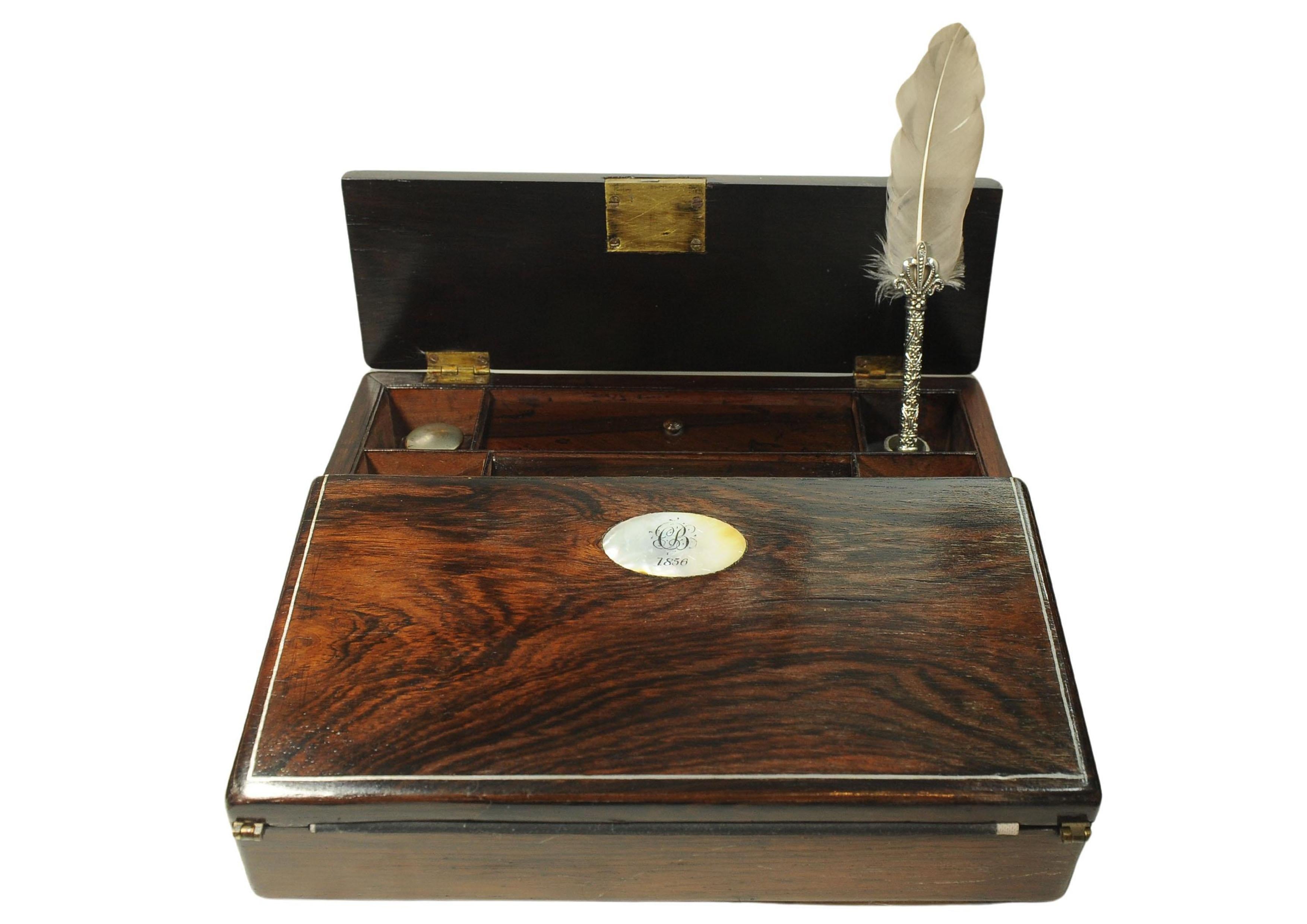19th Century Rosewood Writing Slope Decorated With Beautiful Inlay Throughout (Viktorianisch) im Angebot