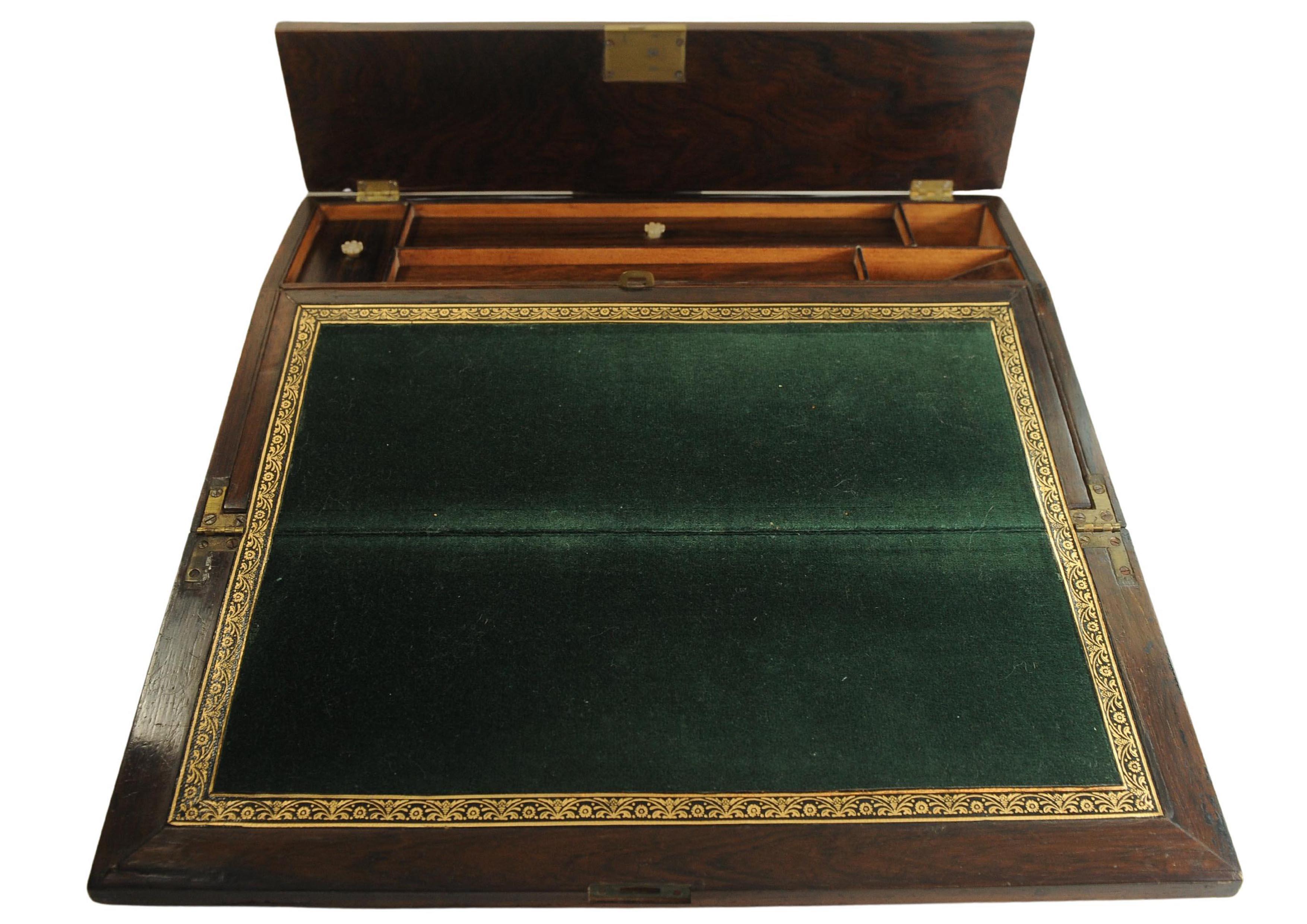 19th Century Rosewood Writing Slope Decorated With Beautiful Inlay Throughout In Good Condition For Sale In Reading, Berkshire