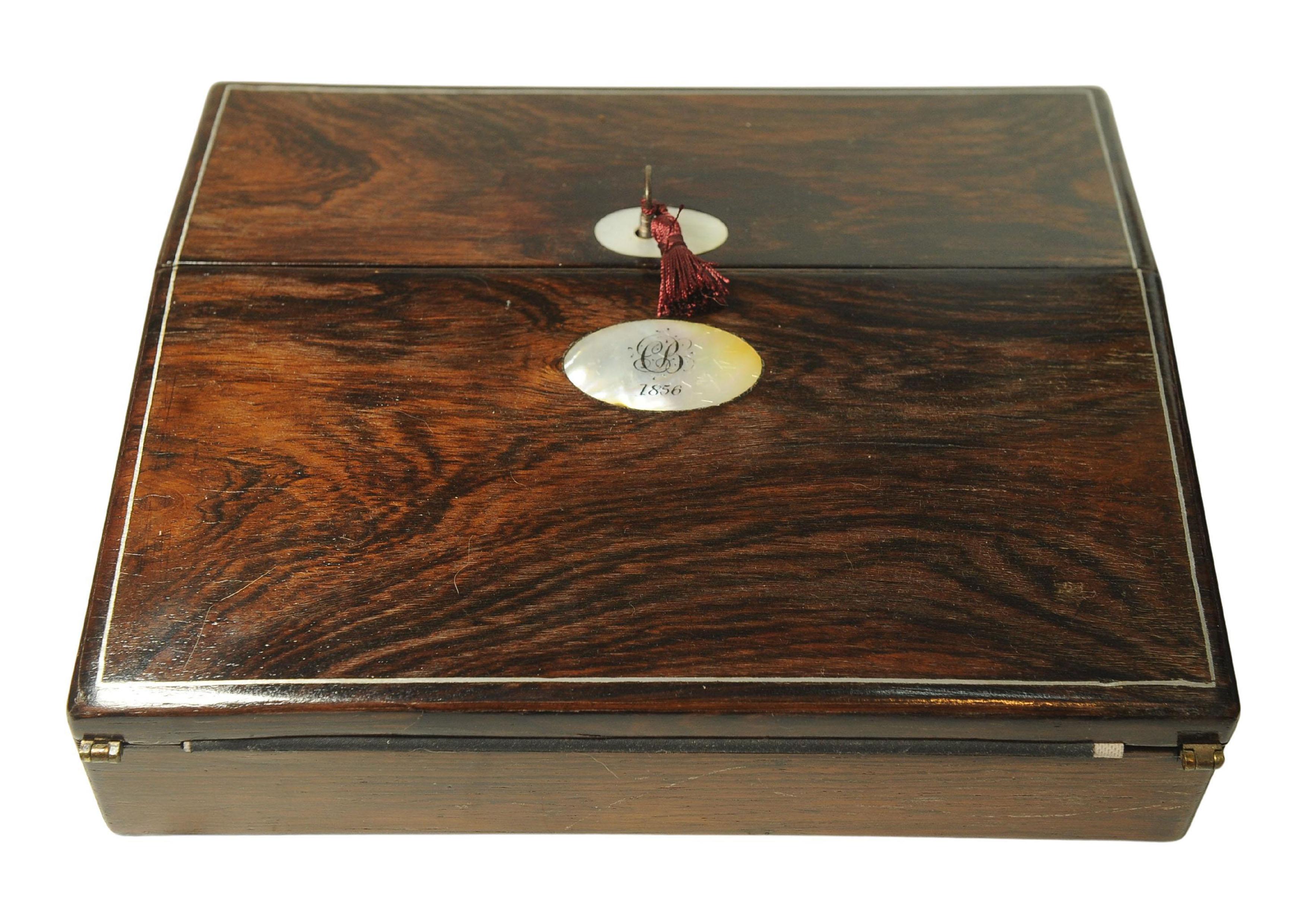 19th Century Rosewood Writing Slope Decorated With Beautiful Inlay Throughout (19. Jahrhundert) im Angebot