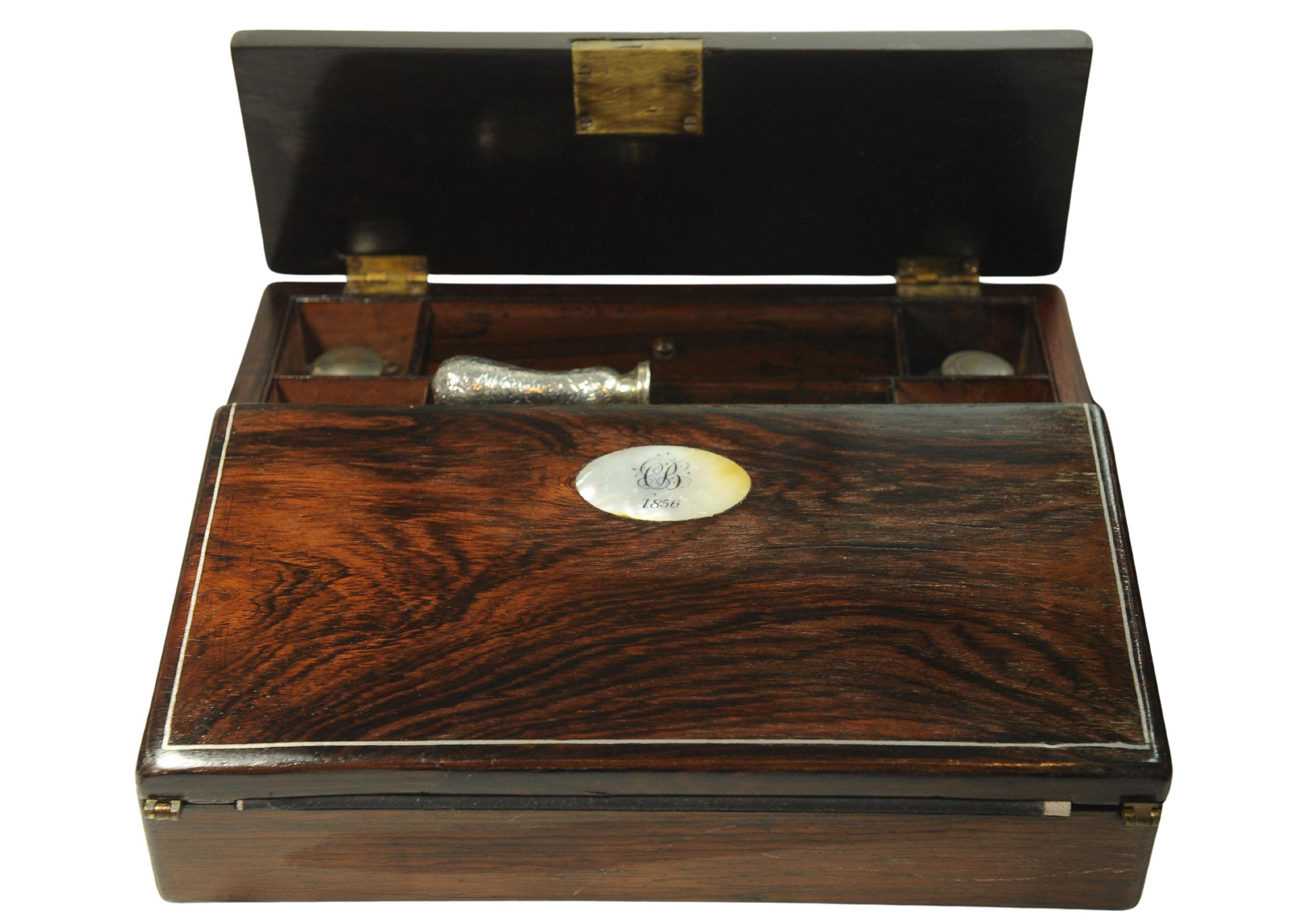 19th Century Rosewood Writing Slope Decorated With Beautiful Inlay Throughout (Messing) im Angebot
