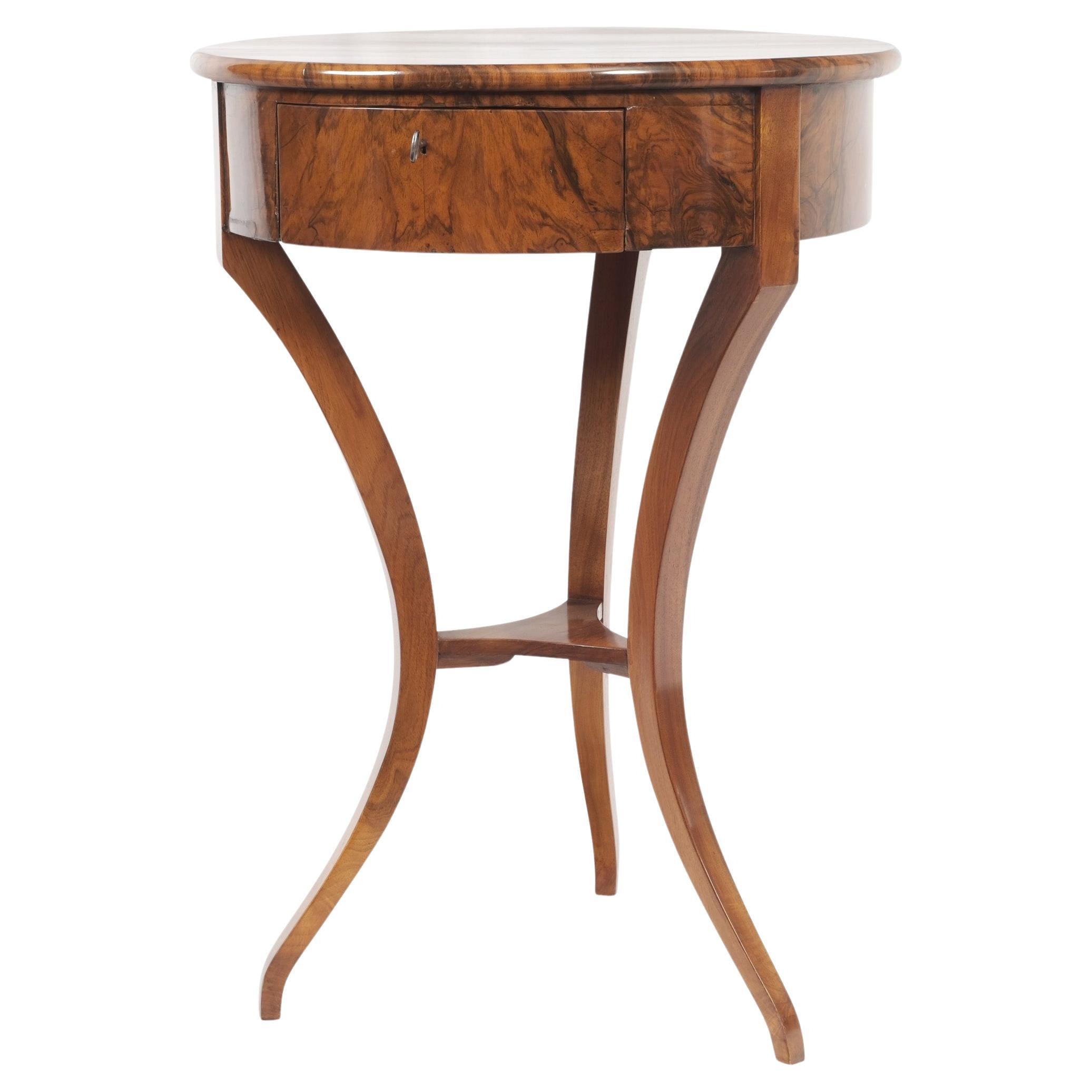 19th Century round Biedermeier Sewing Side Table Walnut and Walnut Root Veneer For Sale