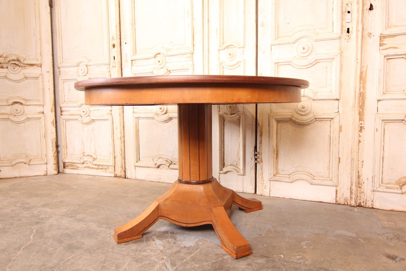 Veneer 19th Century Round Biedermeier Table