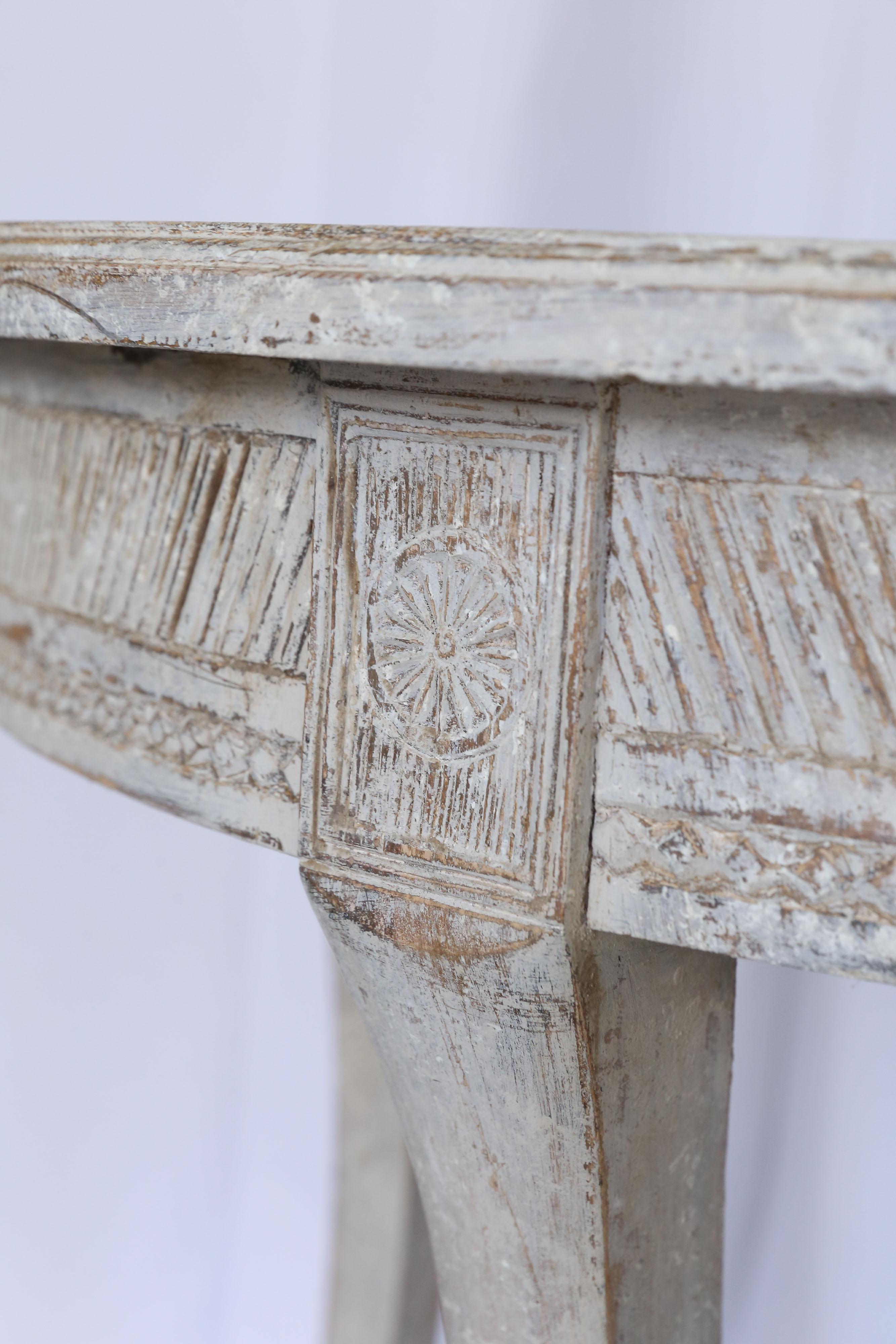 19th Century Round Gustavian Table For Sale 5