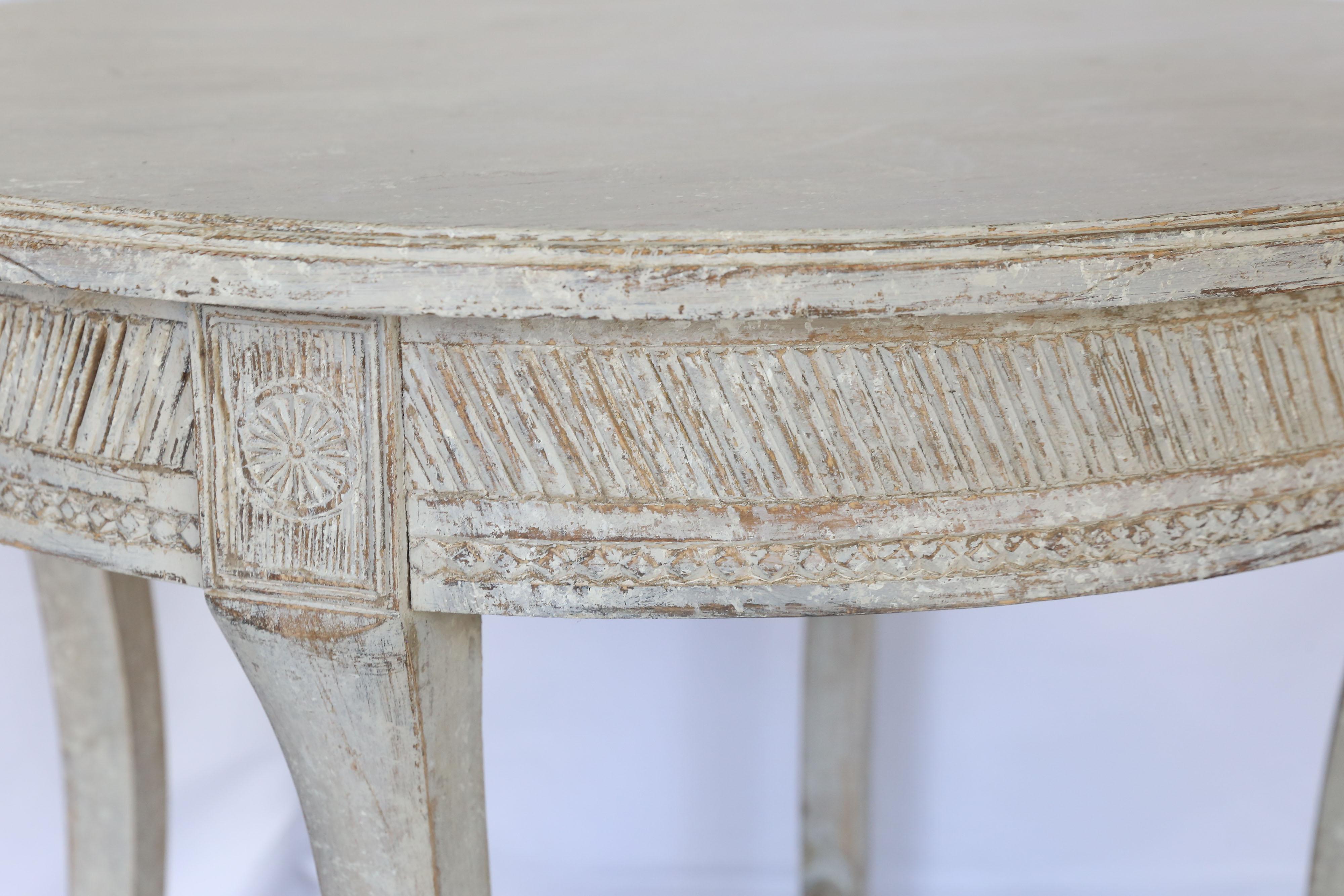Pine 19th Century Round Gustavian Table For Sale