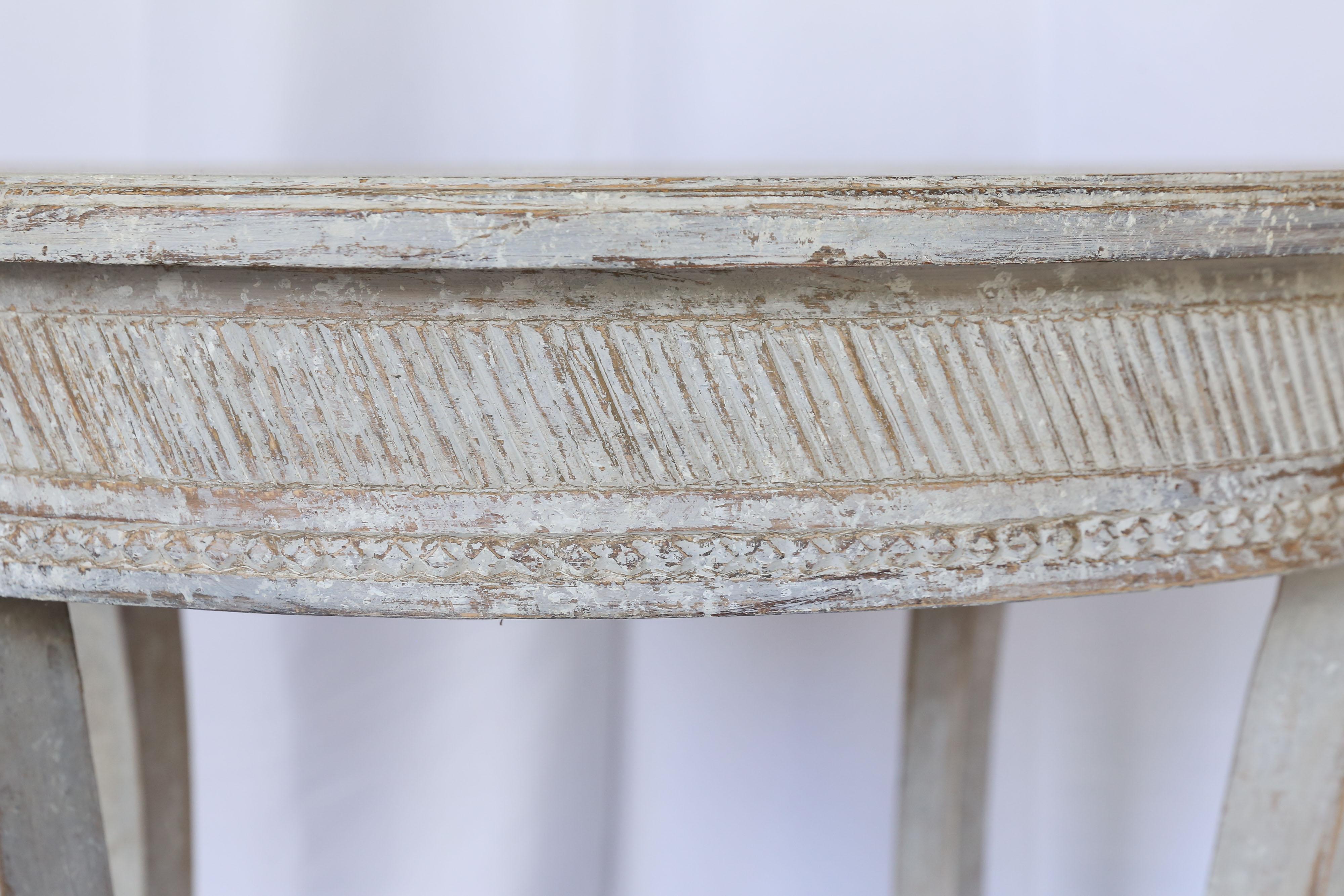 Runder Gustavianischer Tisch aus dem 19. Jahrhundert im Angebot 3