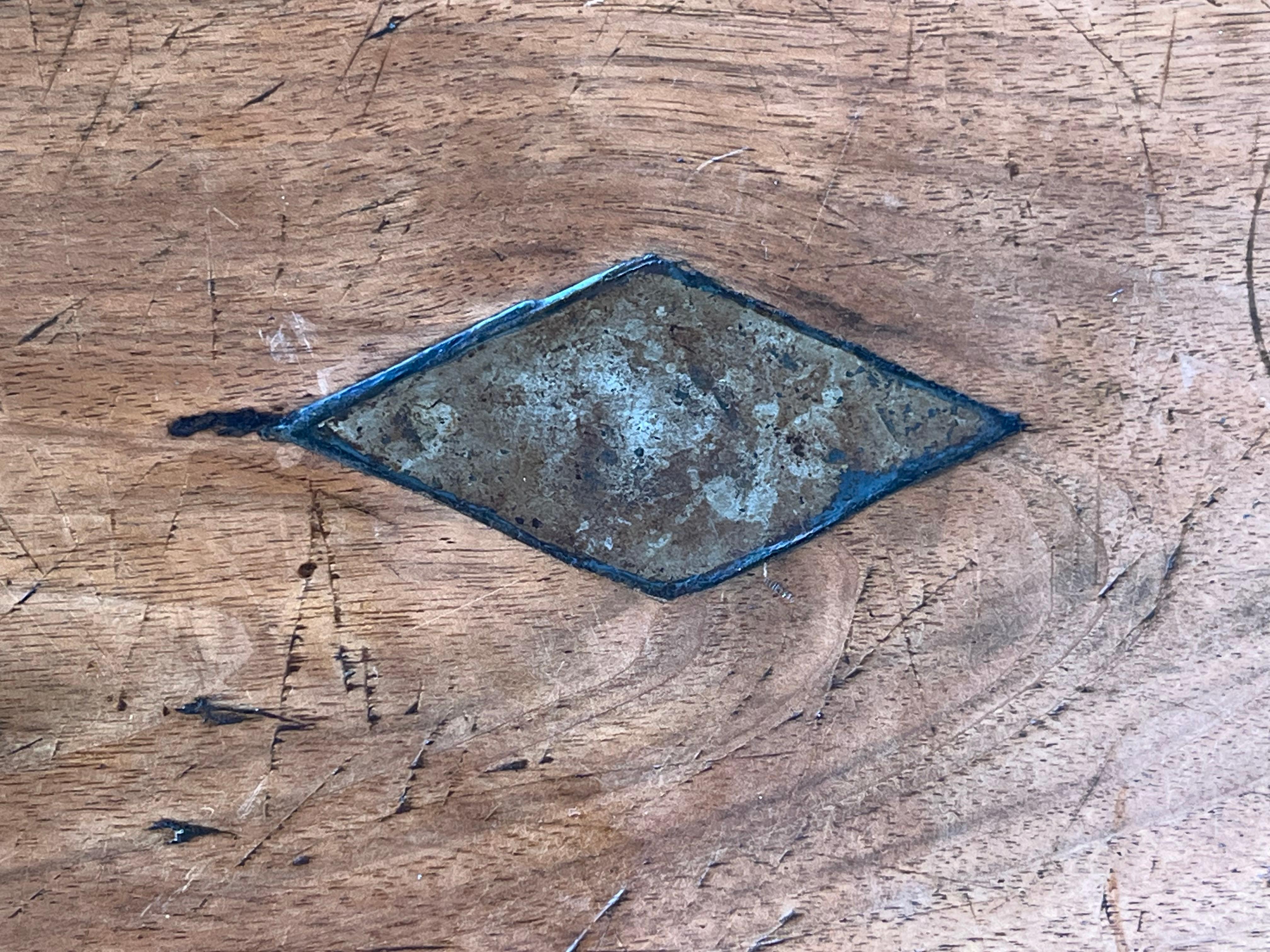 Elm 19th Century Round Inlaid Dining Table