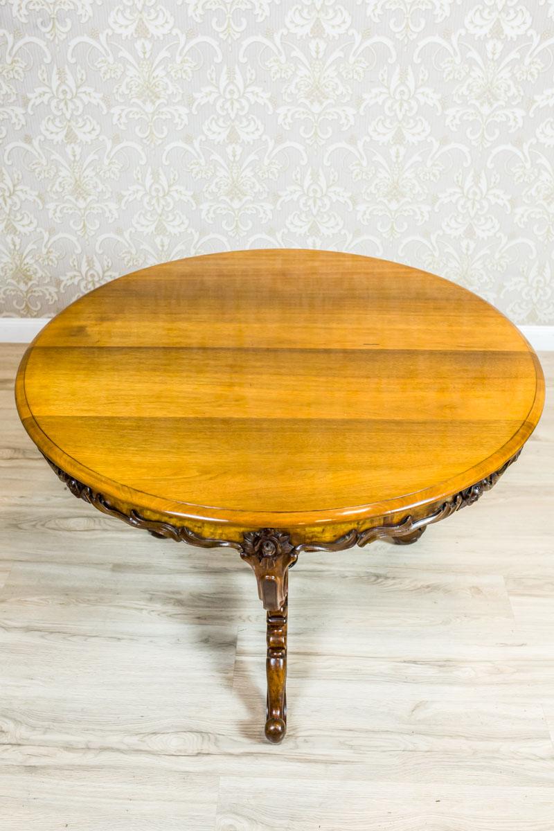 Walnut 19th Century Round Louis Philippe Table