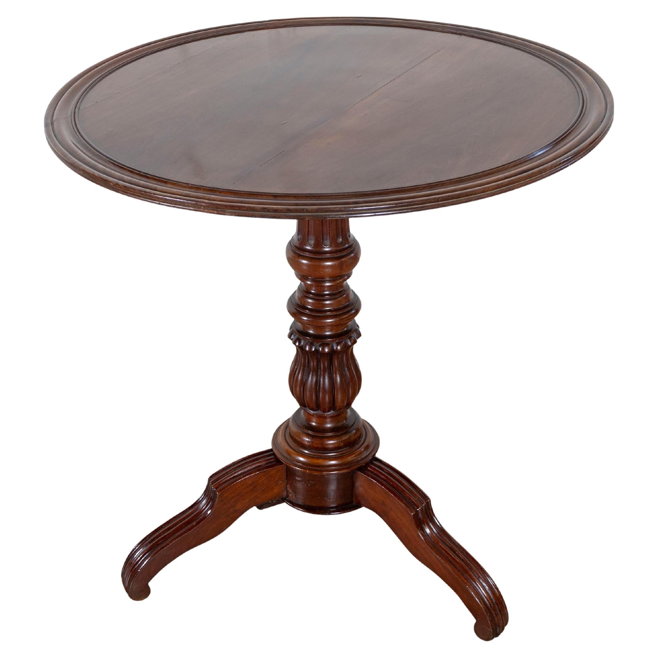 19th Century Round Mahogany Tilt-Top Pedestal Table