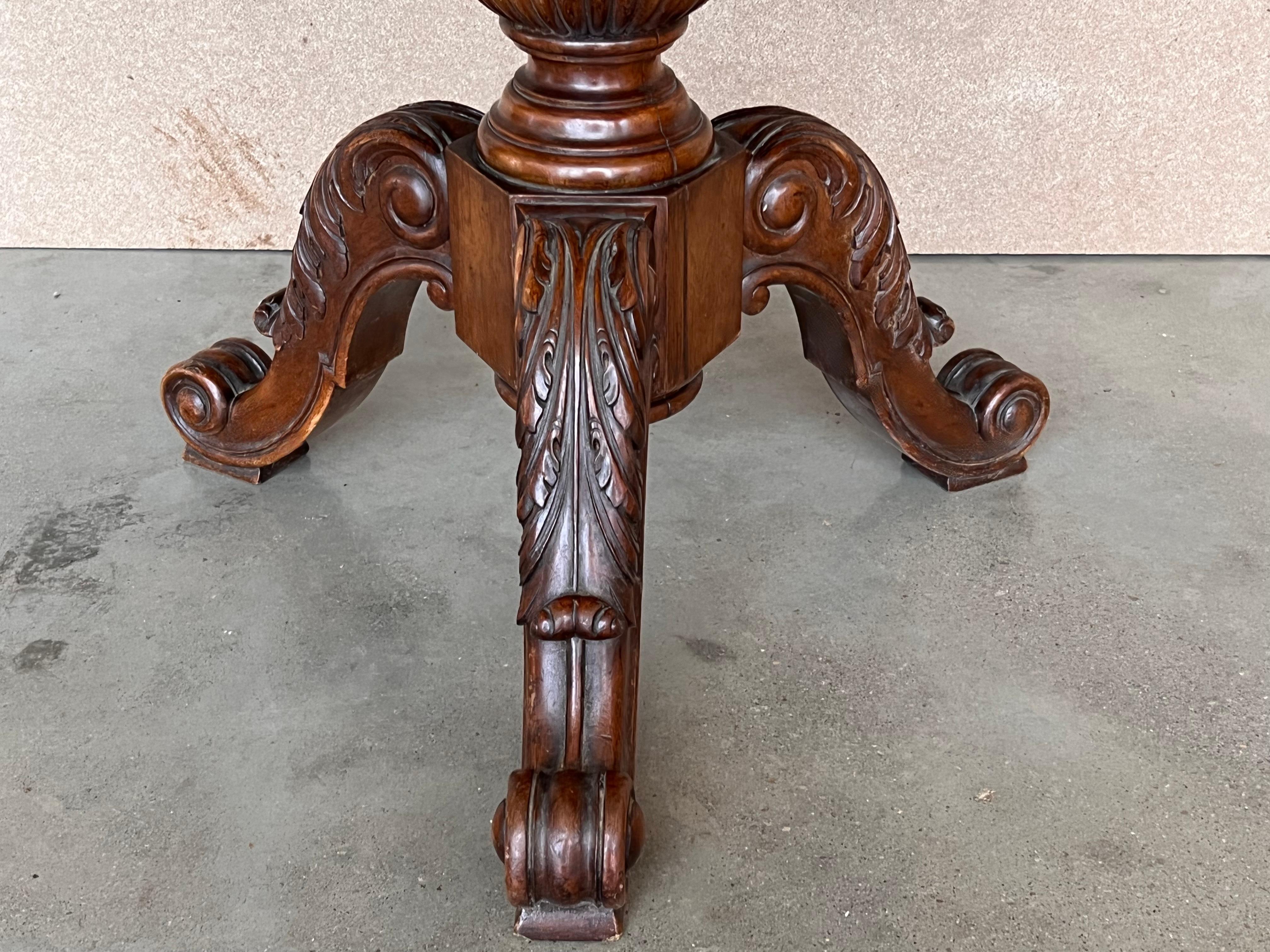 19th Century Round Marquetry Pedestal Italian Table 6