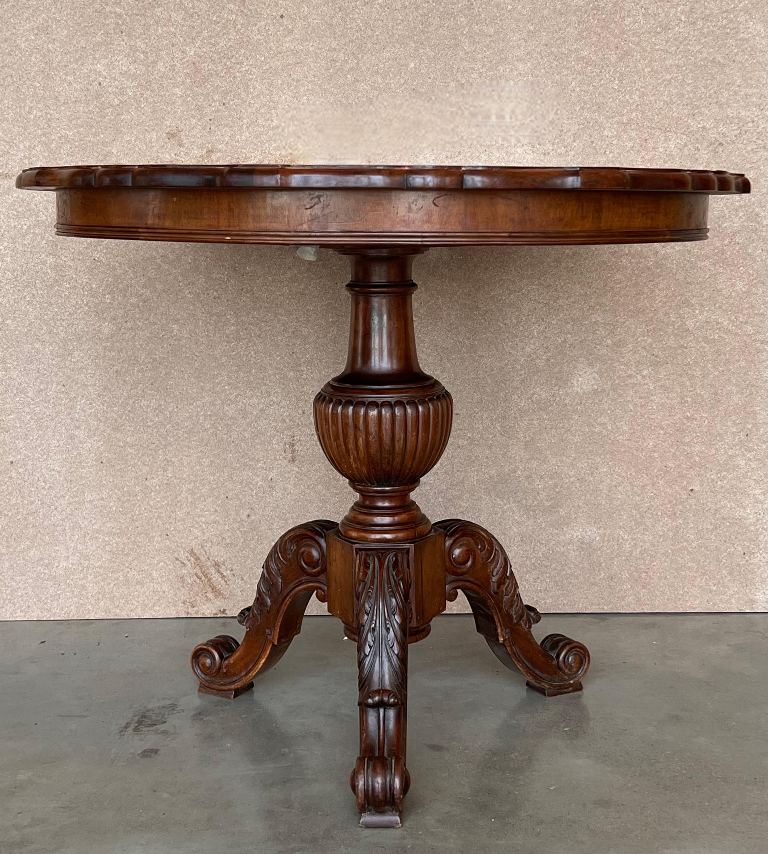 Victorian 19th Century Round Marquetry Pedestal Italian Table