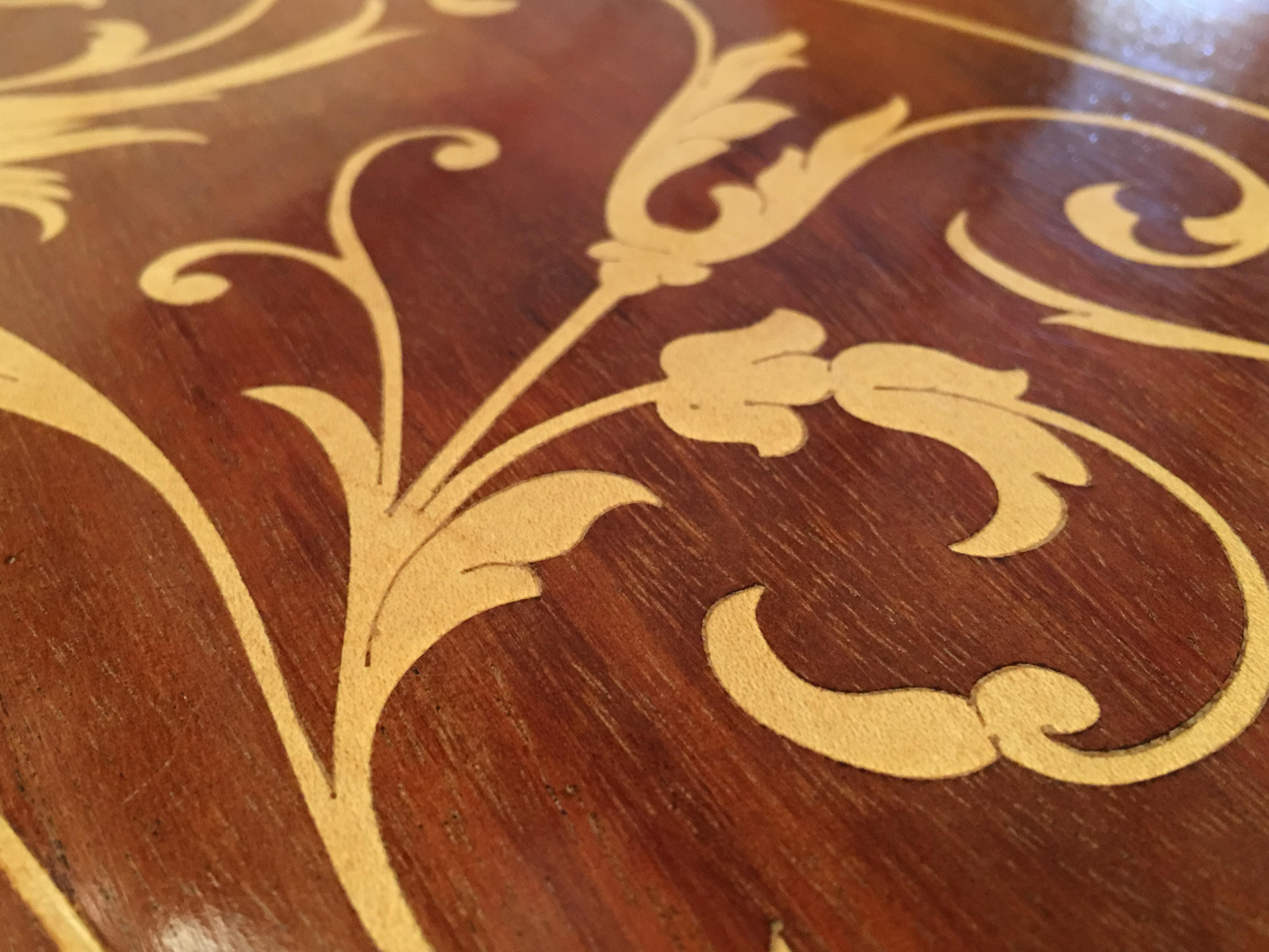 19th Century Round Marquetry Pedestal Italian Table 2