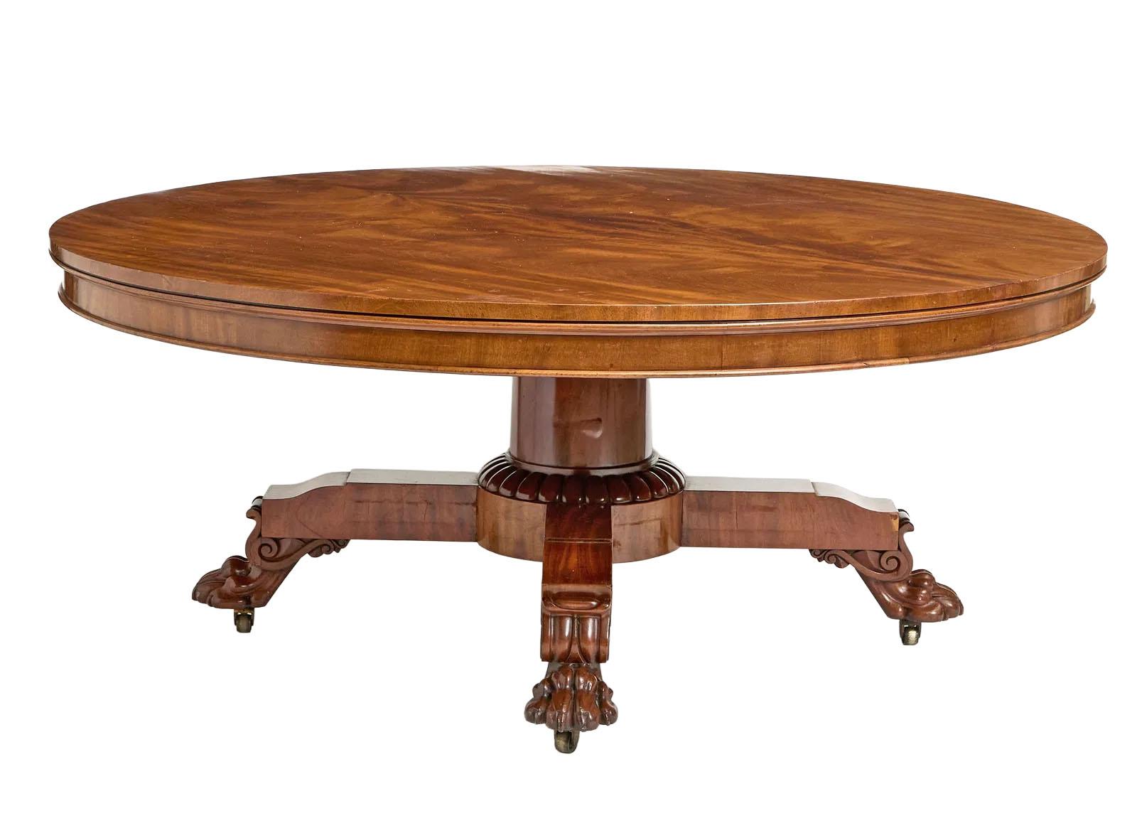 19th Century Round Regency Dining Table en Bueno estado para la venta en Solebury, PA