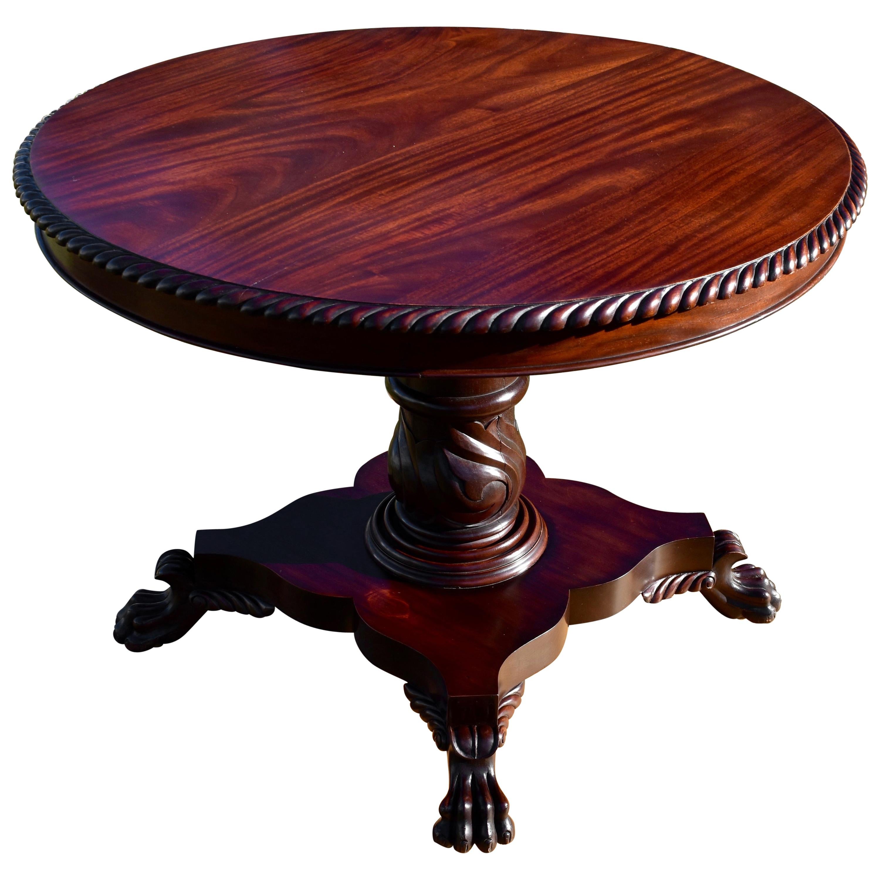 19th Century Round Regency Mahogany Table with Lion Paw Feet For Sale