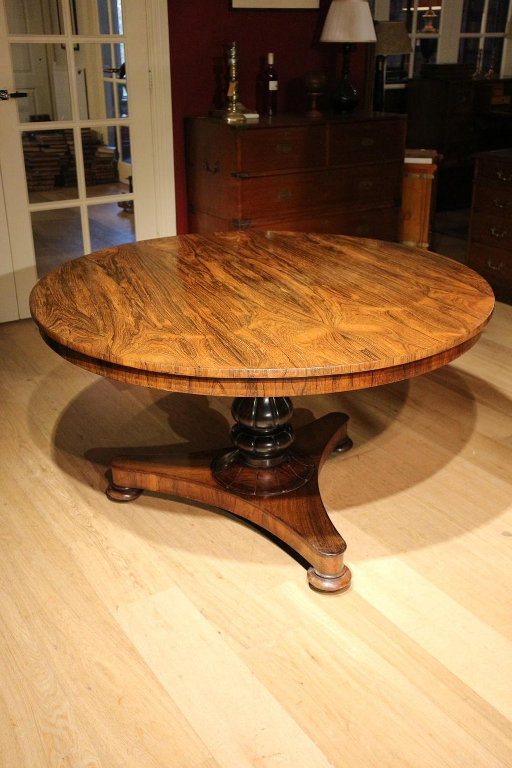 19th Century Round Rosewood Dining Room Table 7