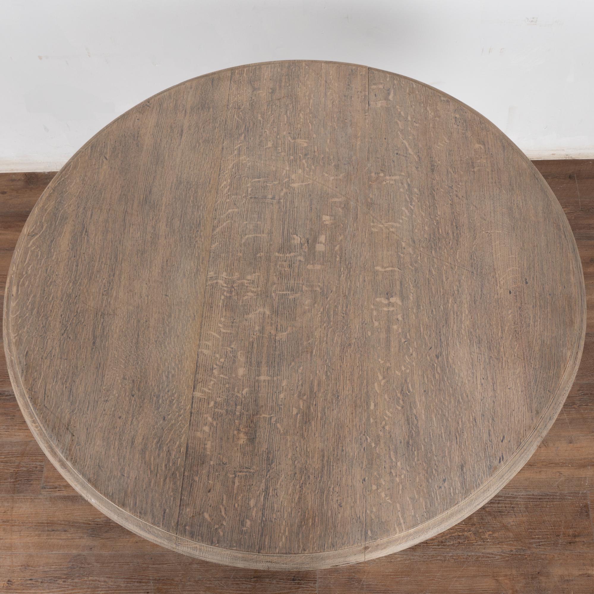 19th Century Round Swedish Oak Table In Good Condition In Round Top, TX