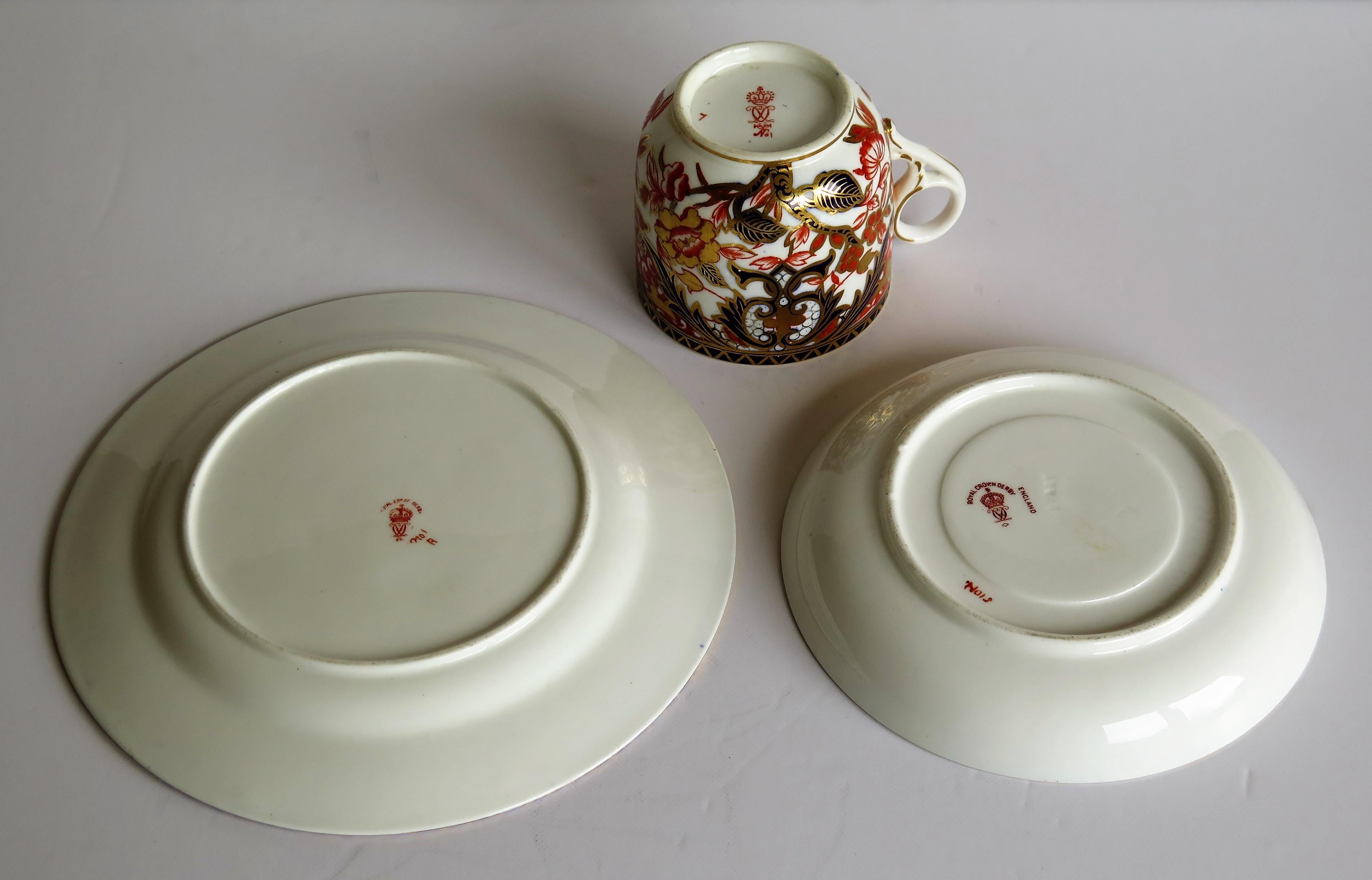 19th Century Royal Crown Derby Porcelain Trio in Old Japan Pattern, circa 1890 6
