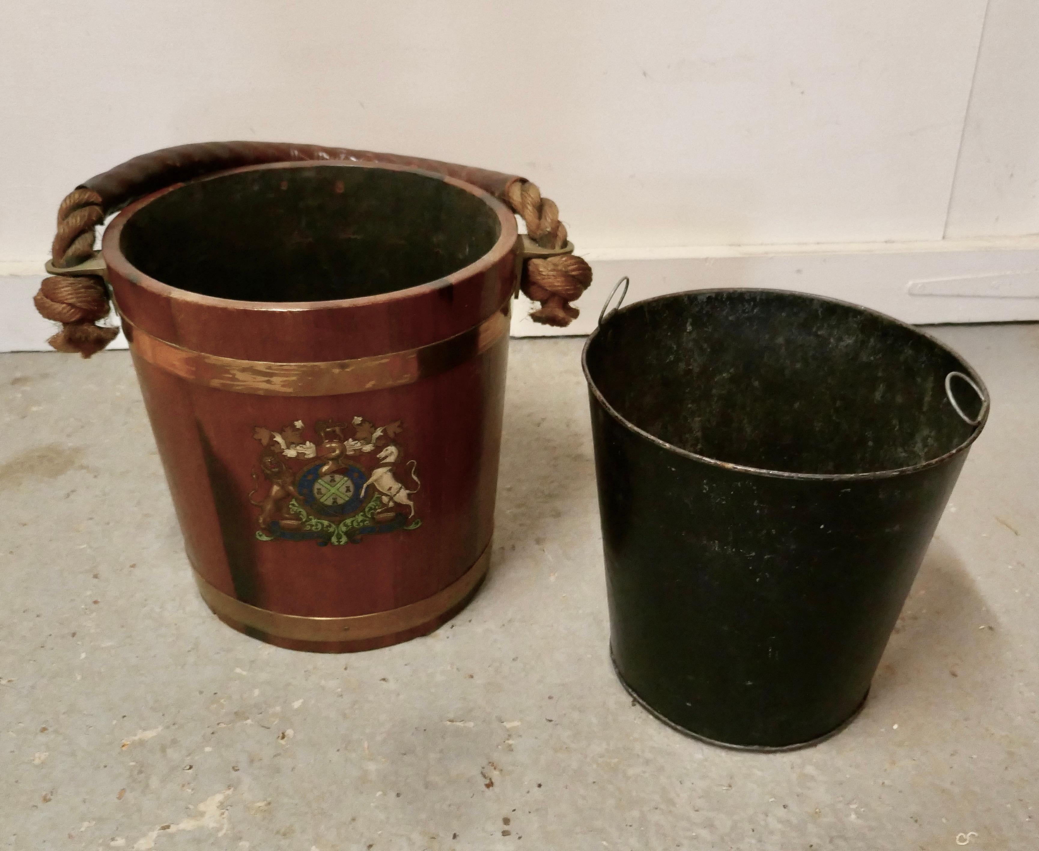 19th Century Royal Navy Oak Fire Bucket, with Plymouth Armorial Crest     For Sale 3