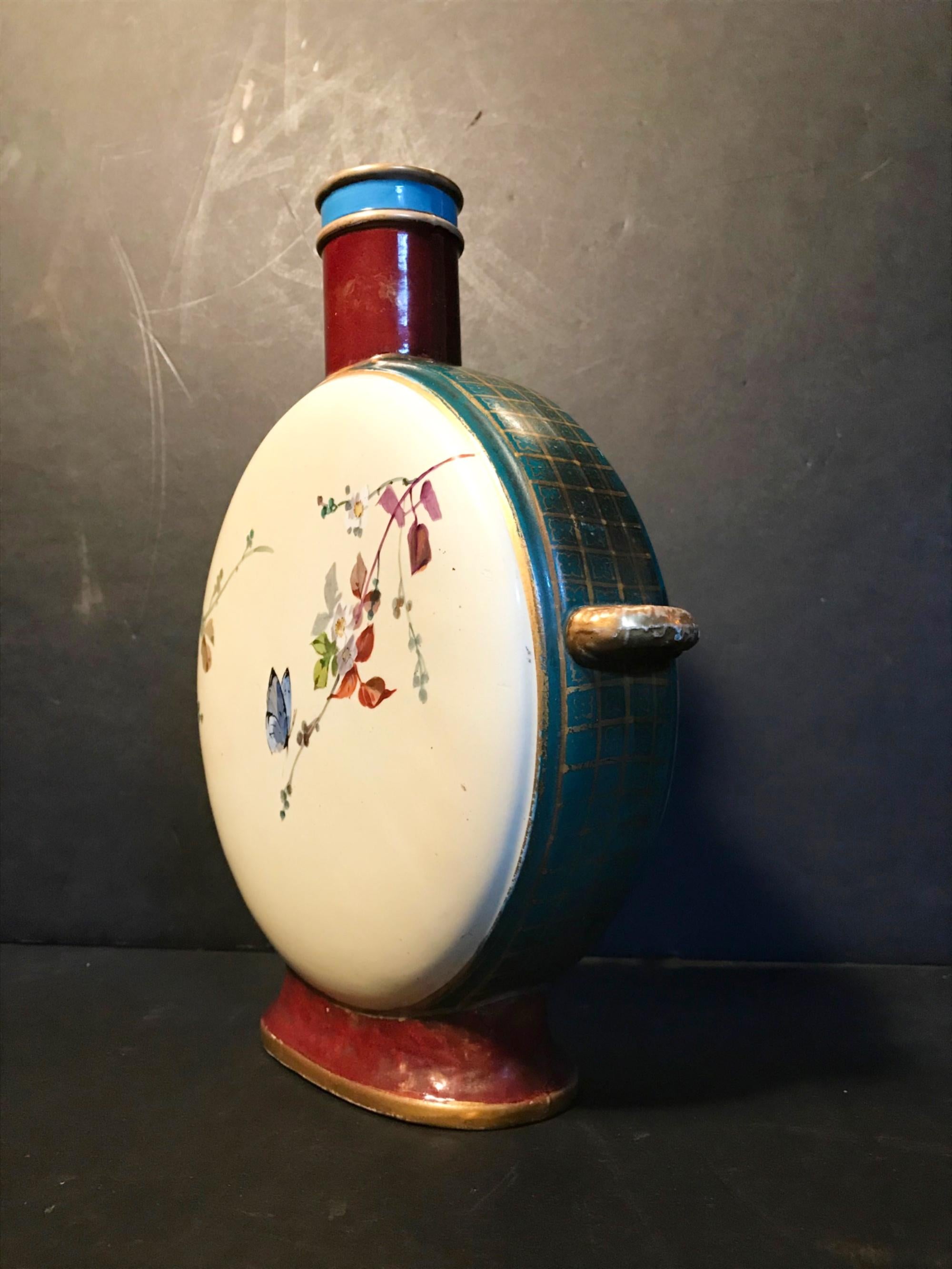 19th Century Royal Vienna Belle Époque Porcelain Moon Flask In Good Condition For Sale In Vero Beach, FL