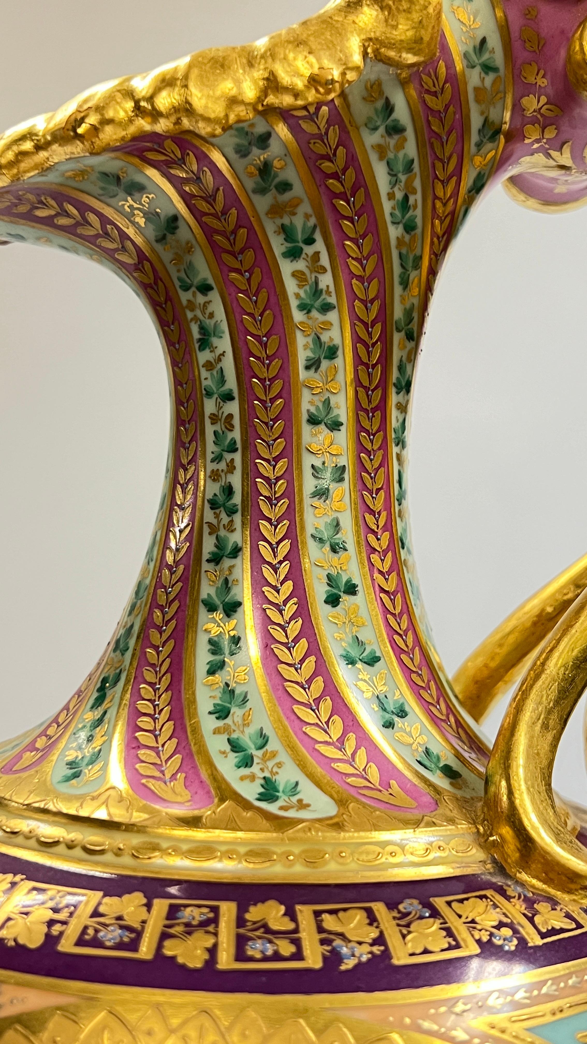 Ewer in porcellana neoclassica Royal Vienna Porcelain su supporto del XIX secolo in vendita 4